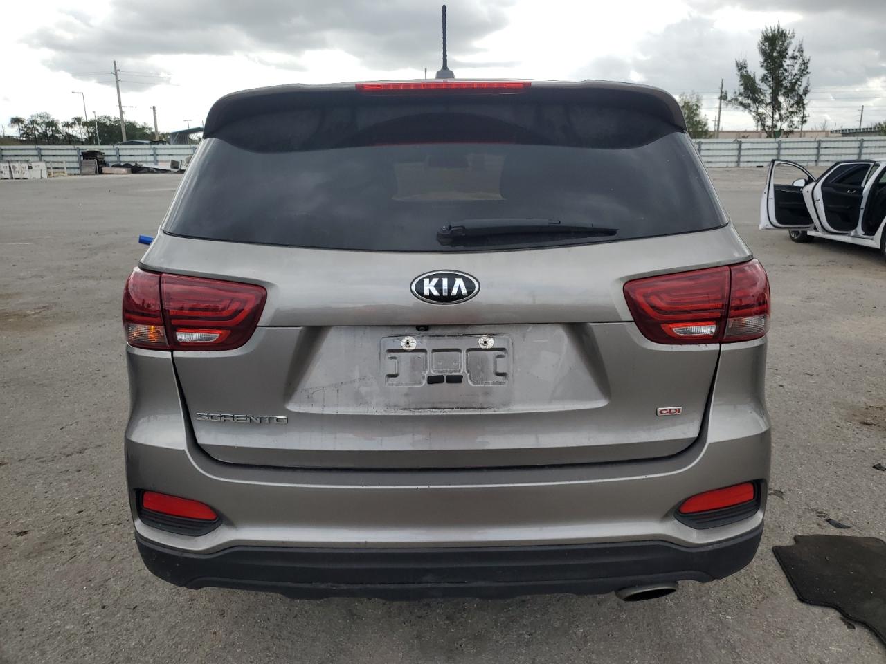 Photo 5 VIN: 5XYPG4A38KG520356 - KIA SORENTO 