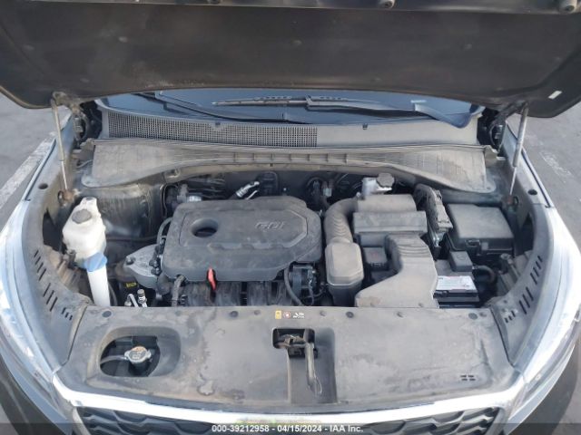 Photo 9 VIN: 5XYPG4A38KG588754 - KIA SORENTO 