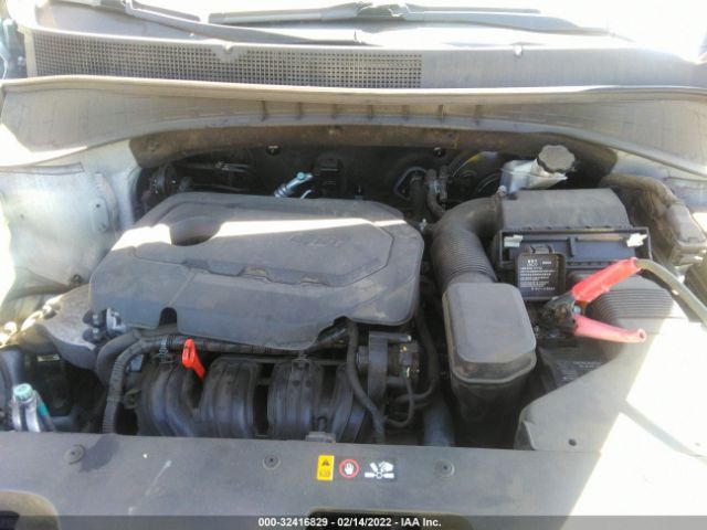 Photo 9 VIN: 5XYPG4A39GG019757 - KIA SORENTO 