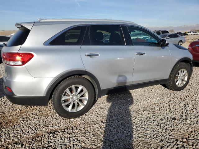 Photo 2 VIN: 5XYPG4A39GG023758 - KIA SORENTO LX 