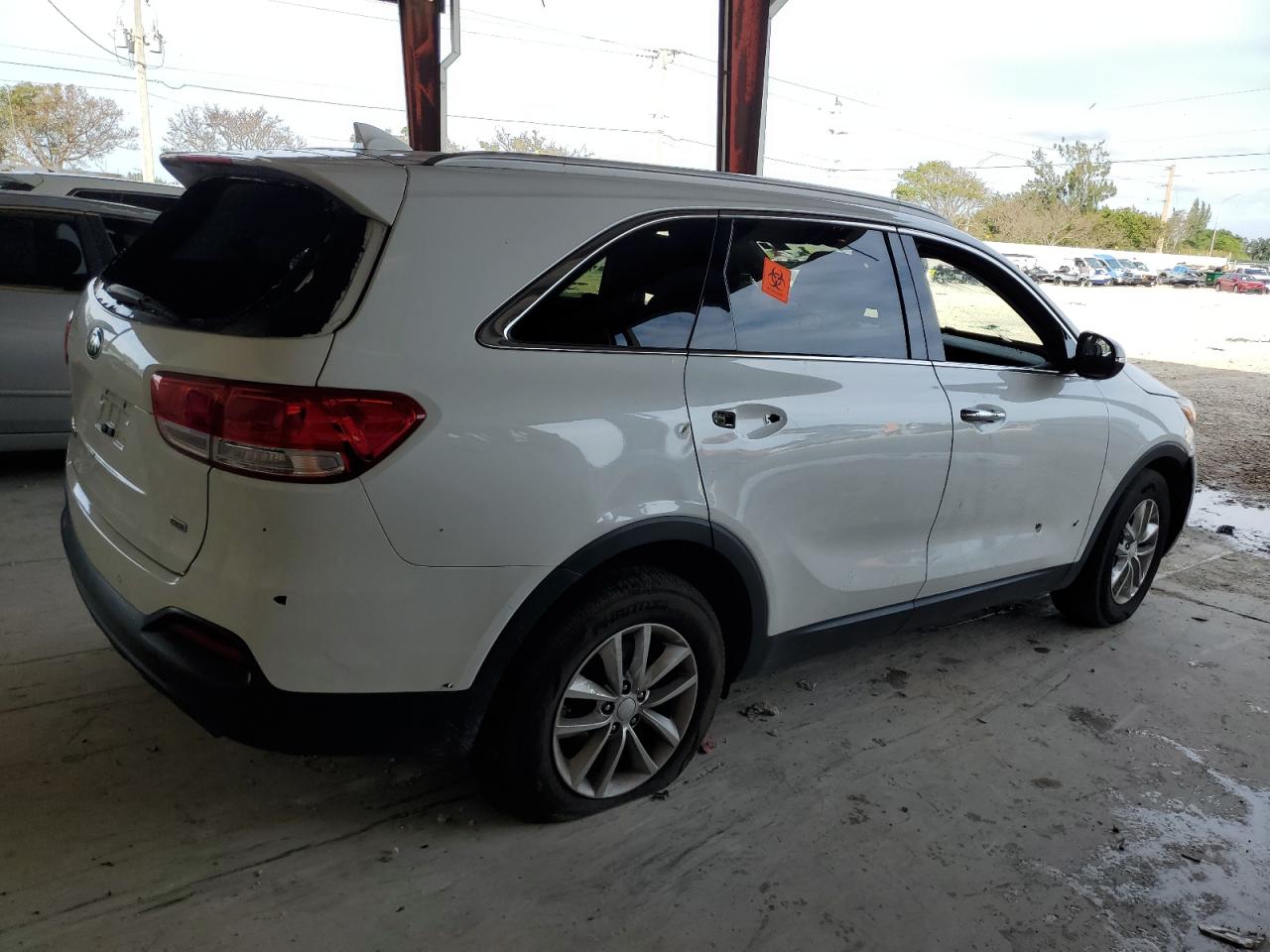 Photo 2 VIN: 5XYPG4A39HG270392 - KIA SORENTO 