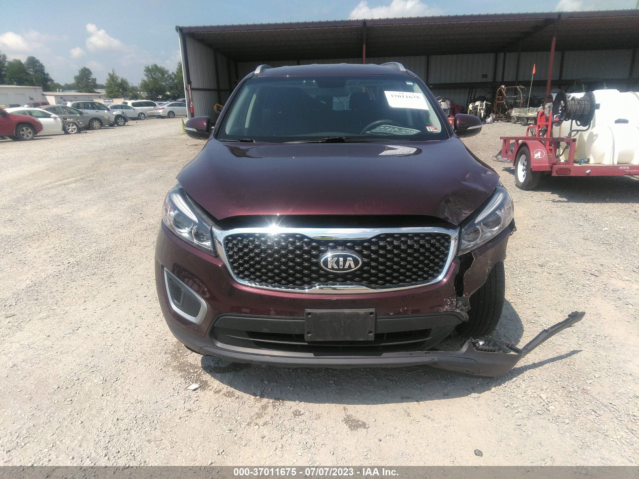 Photo 11 VIN: 5XYPG4A39JG401424 - KIA SORENTO 