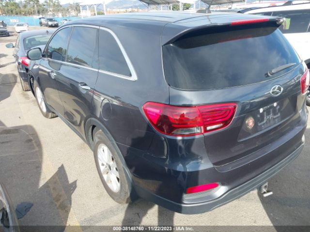 Photo 2 VIN: 5XYPG4A39KG460491 - KIA SORENTO 