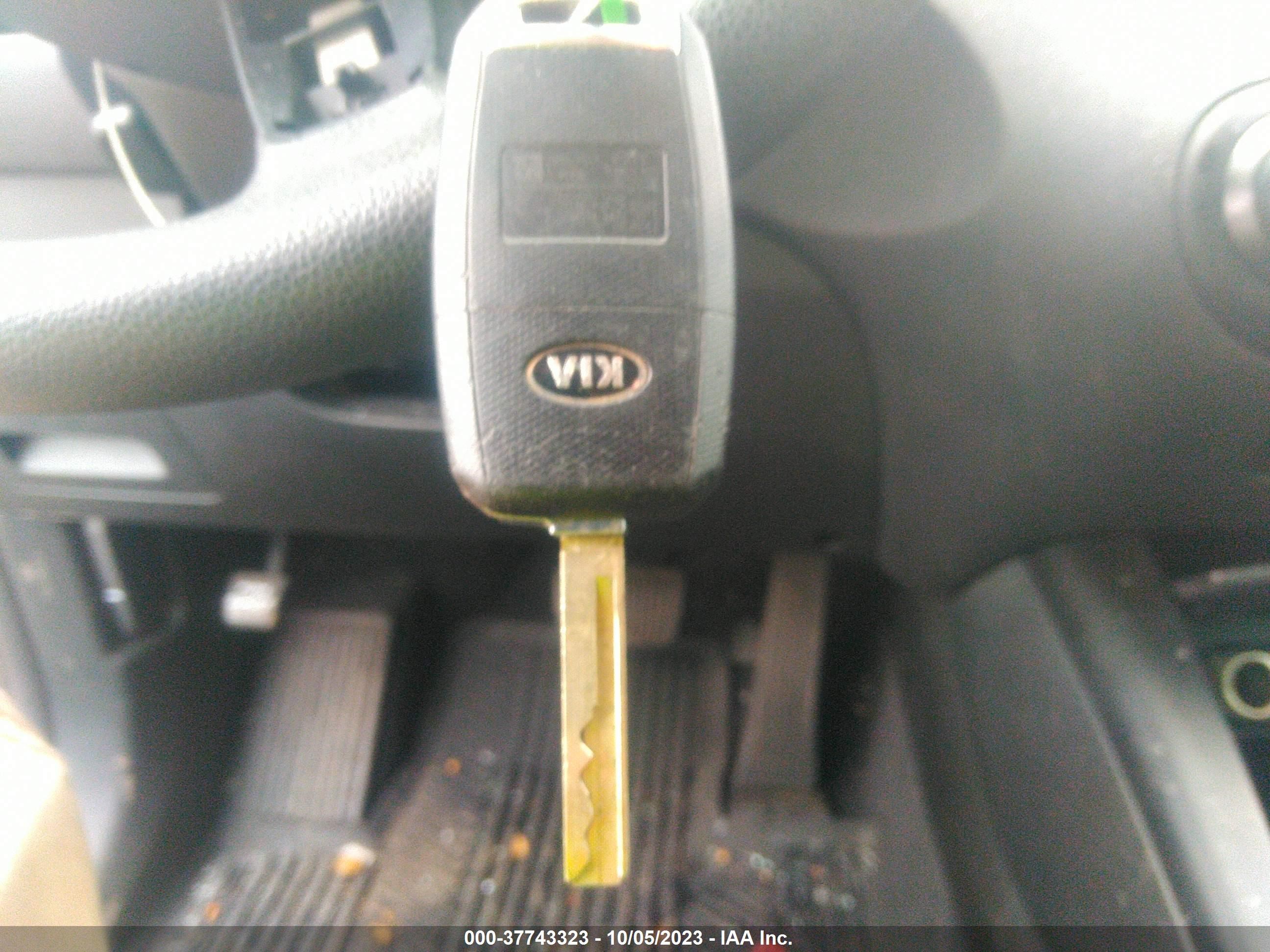 Photo 10 VIN: 5XYPG4A39KG493443 - KIA SORENTO 