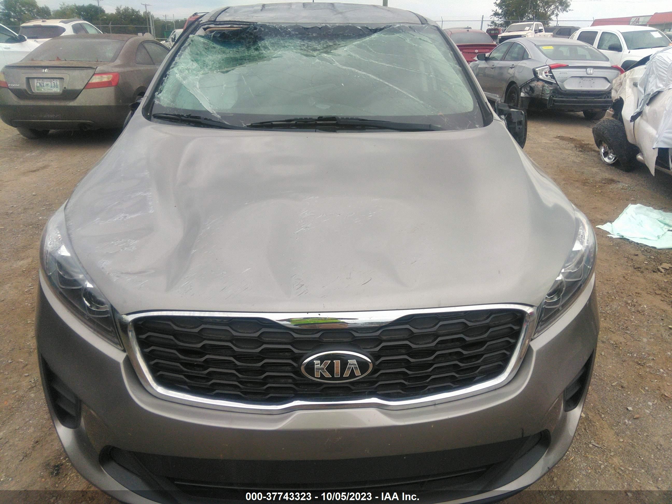 Photo 11 VIN: 5XYPG4A39KG493443 - KIA SORENTO 