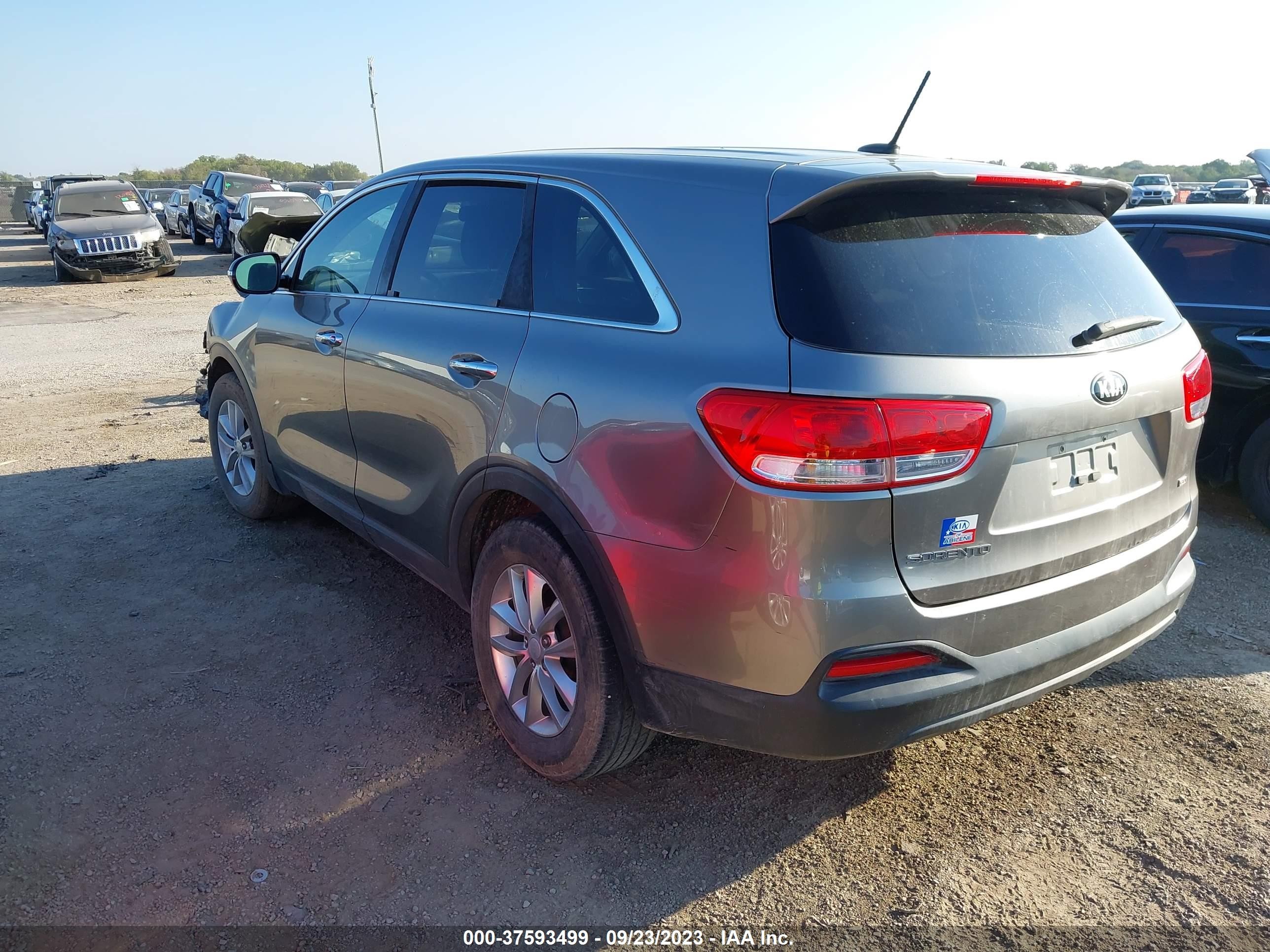 Photo 2 VIN: 5XYPG4A3XGG114764 - KIA SORENTO 