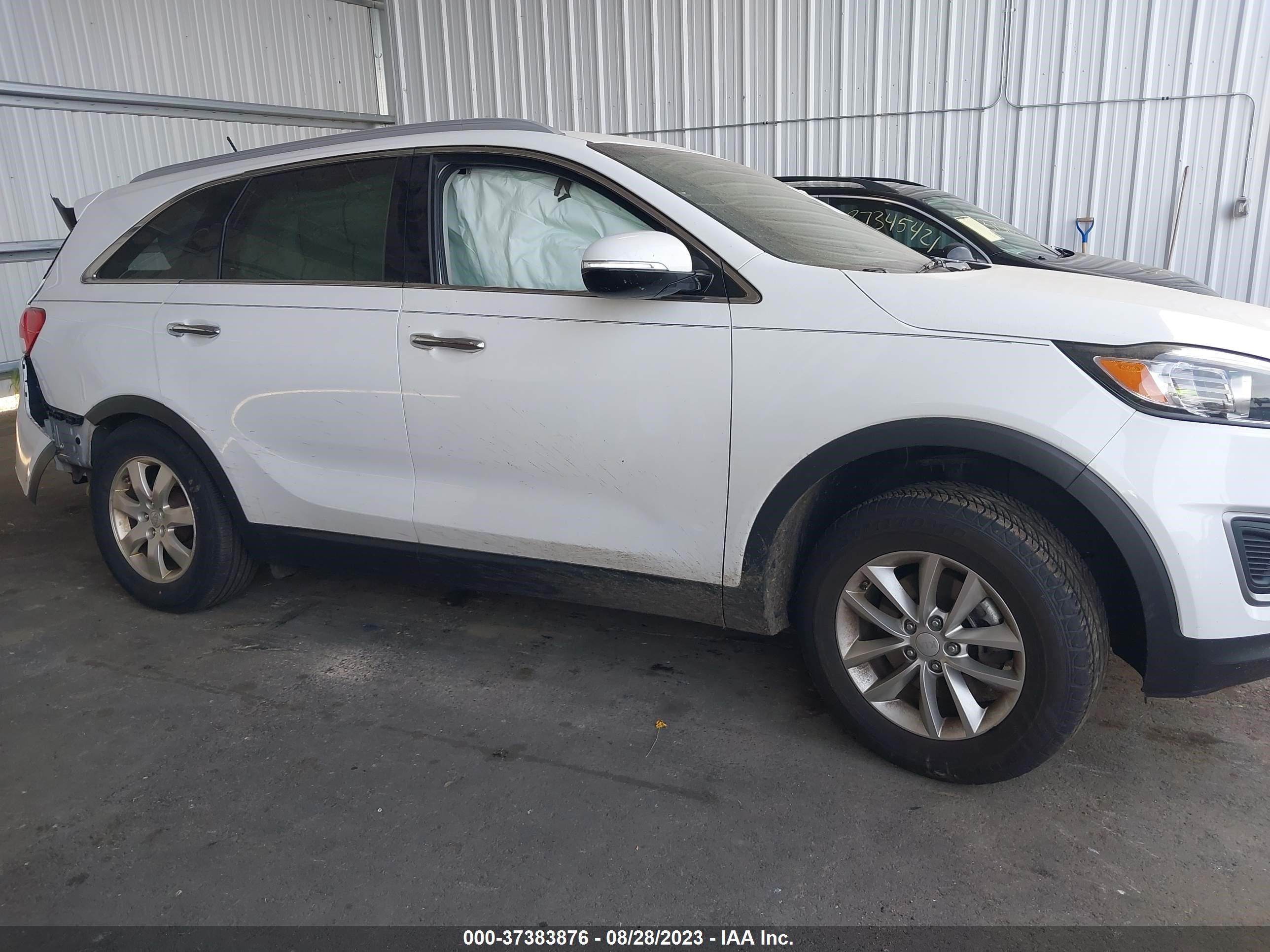 Photo 11 VIN: 5XYPG4A3XGG118619 - KIA SORENTO 