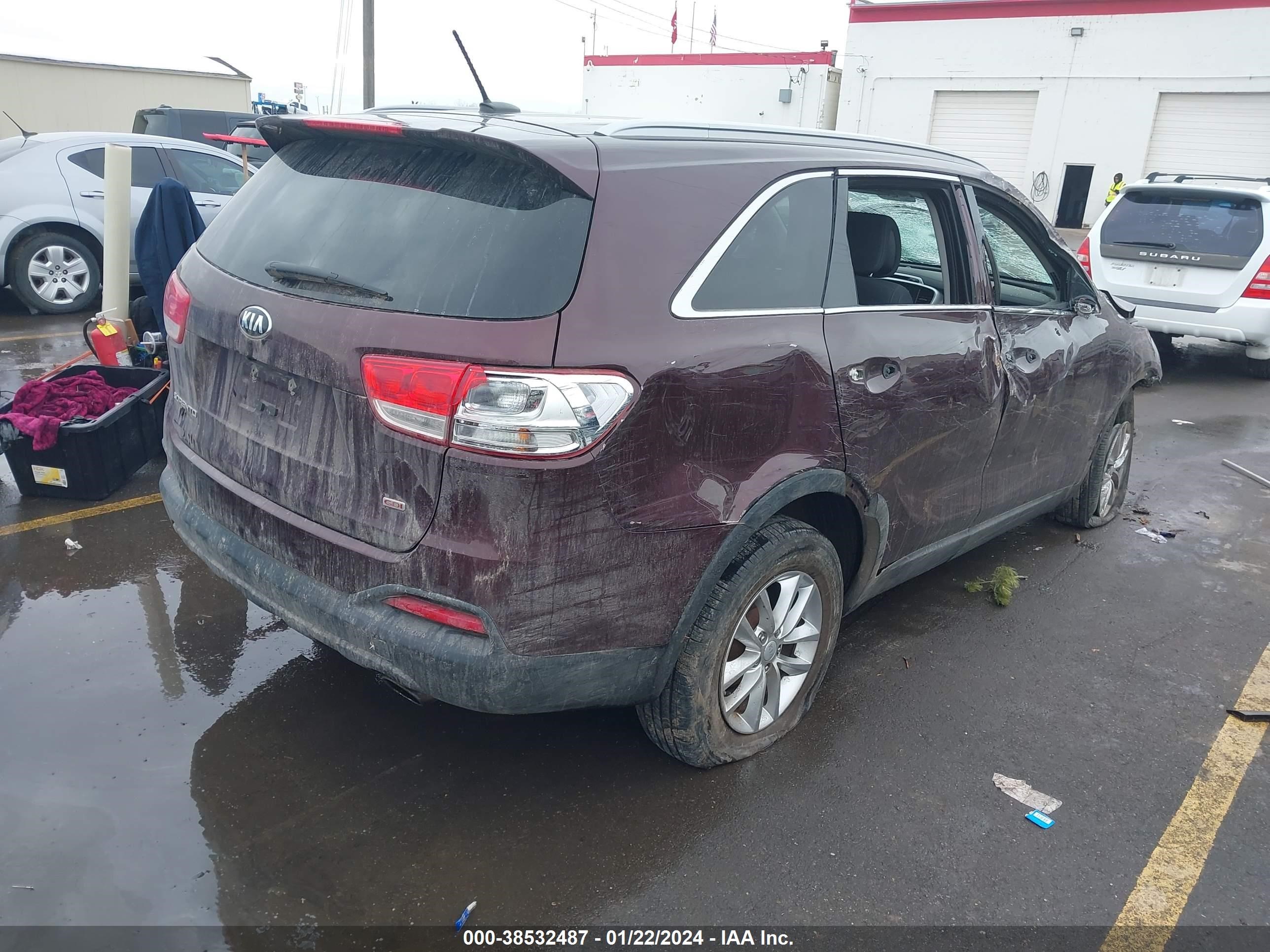 Photo 3 VIN: 5XYPG4A3XGG127692 - KIA SORENTO 