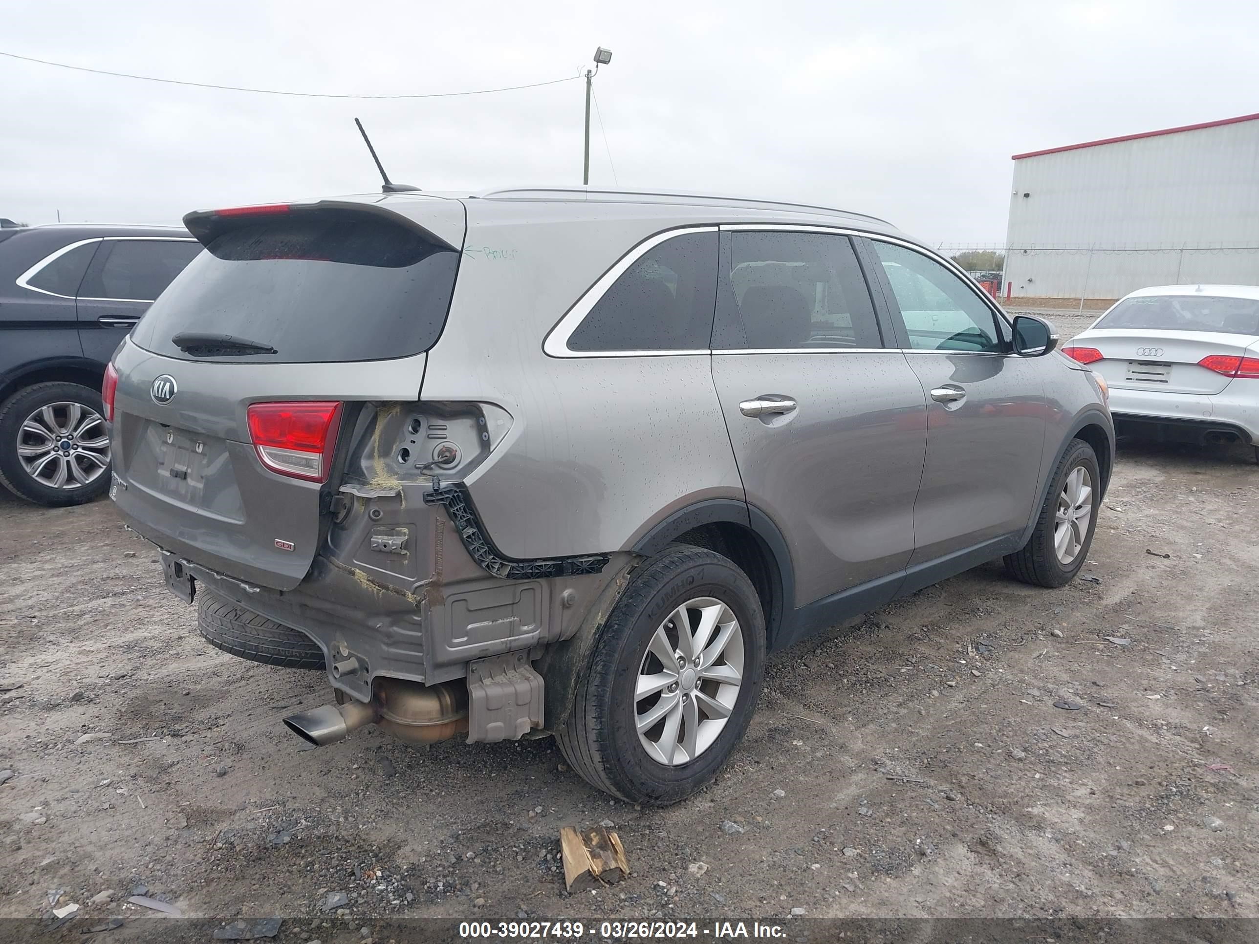 Photo 3 VIN: 5XYPG4A3XHG234467 - KIA SORENTO 