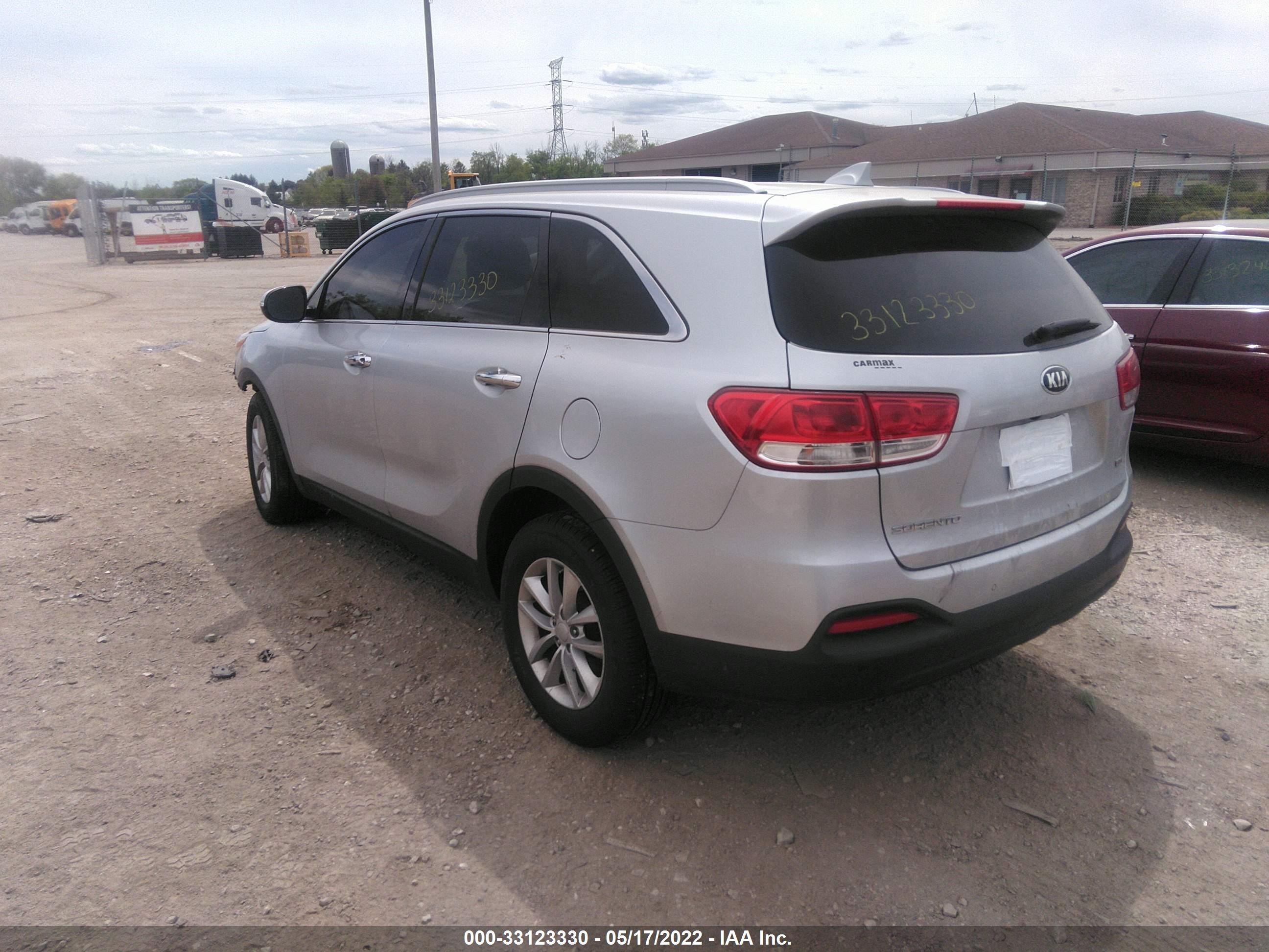 Photo 2 VIN: 5XYPG4A3XHG326758 - KIA SORENTO 