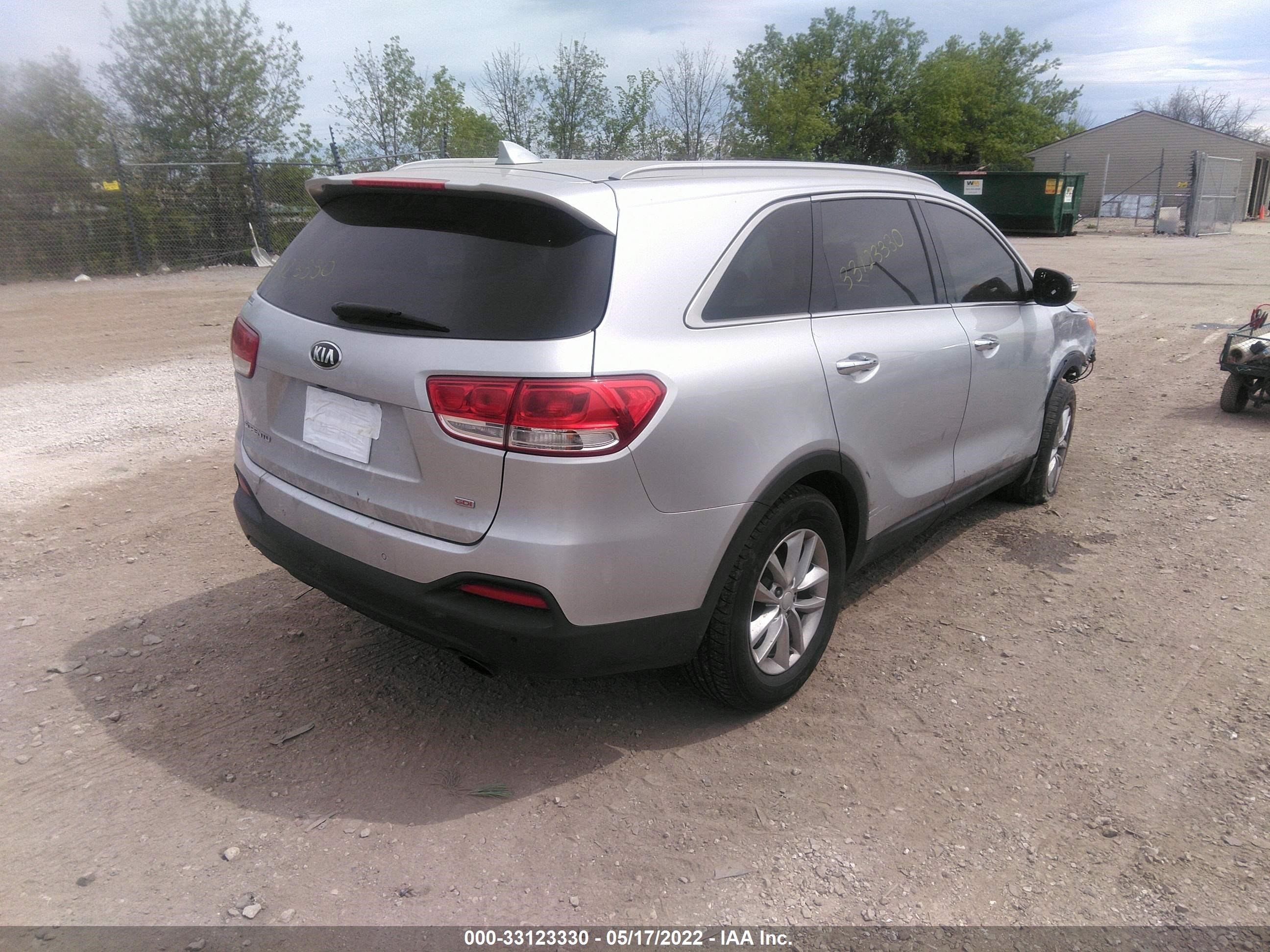 Photo 3 VIN: 5XYPG4A3XHG326758 - KIA SORENTO 