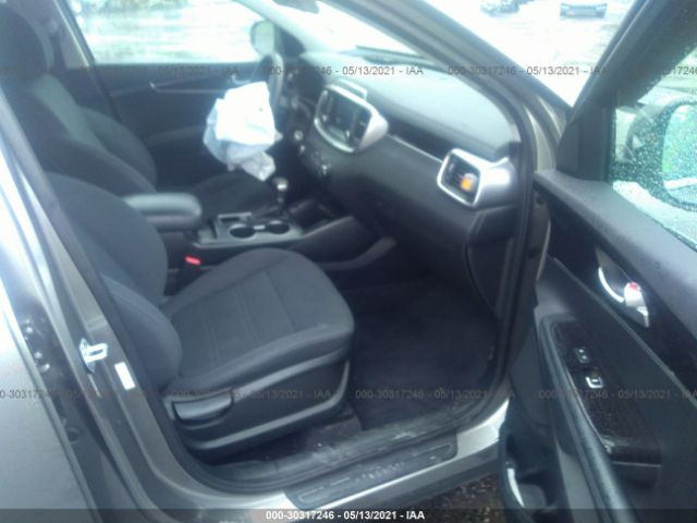 Photo 4 VIN: 5XYPG4A3XKG471886 - KIA SORENTO 