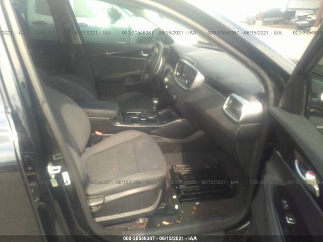 Photo 4 VIN: 5XYPG4A3XKG501968 - KIA SORENTO 