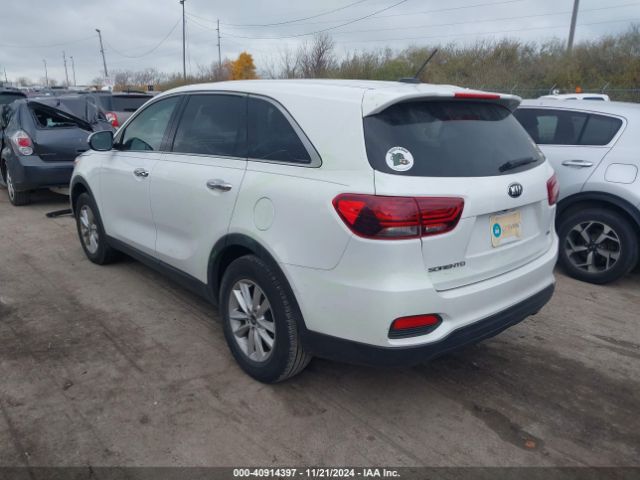 Photo 2 VIN: 5XYPG4A3XKG611130 - KIA SORENTO 