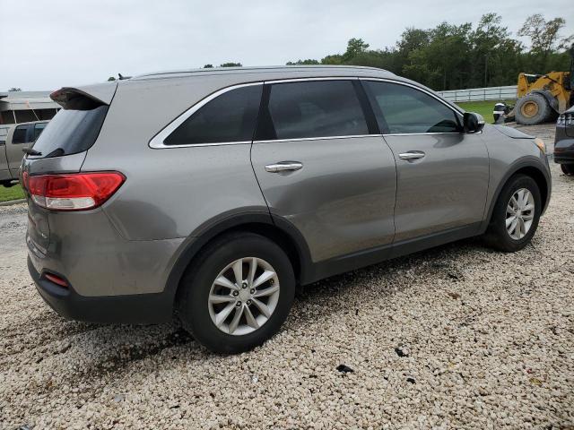 Photo 2 VIN: 5XYPG4A50GG129338 - KIA SORENTO LX 