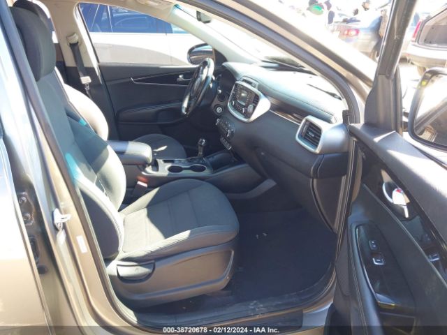 Photo 4 VIN: 5XYPG4A50GG160377 - KIA SORENTO 