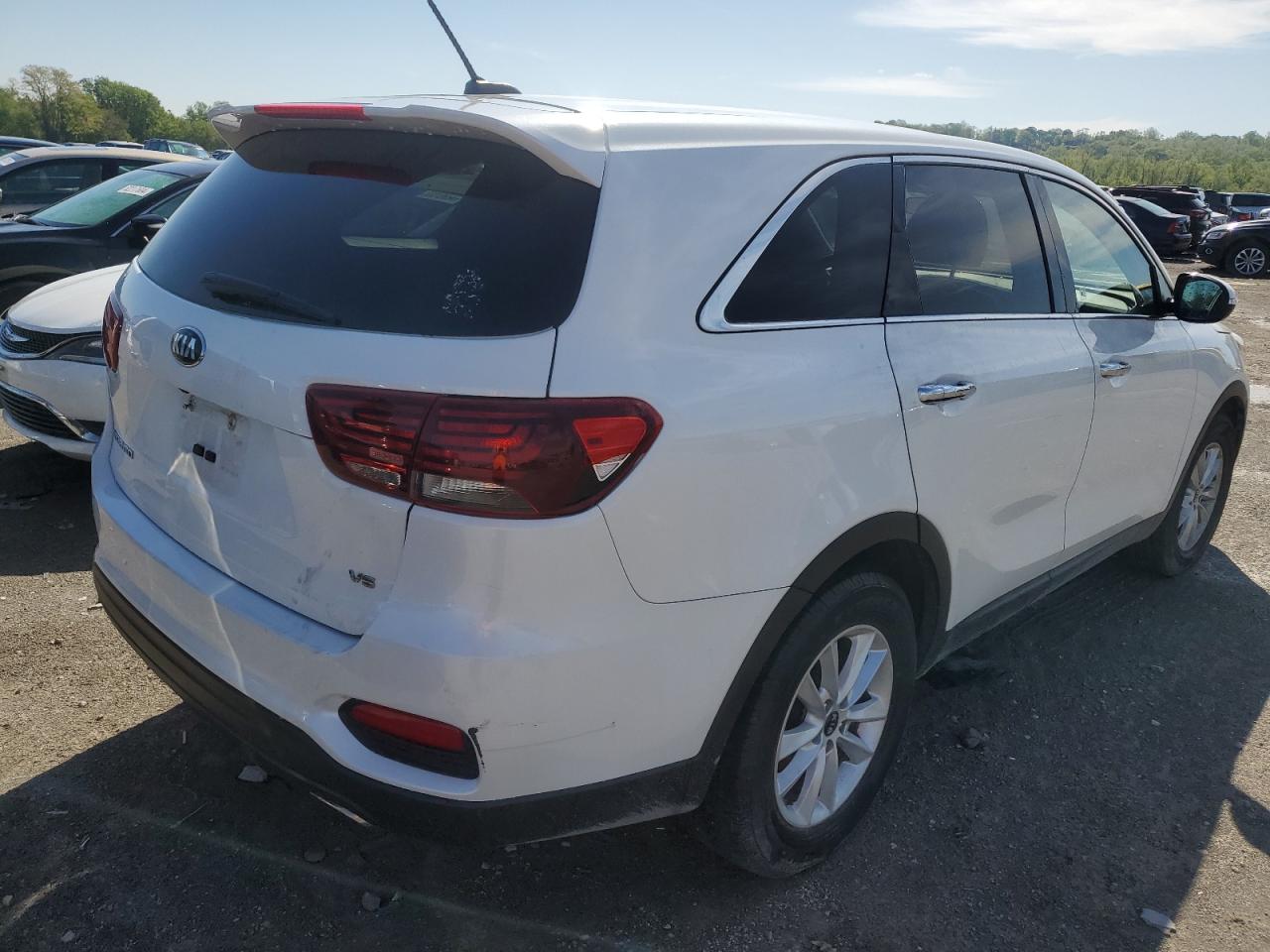 Photo 2 VIN: 5XYPG4A50KG440289 - KIA SORENTO 