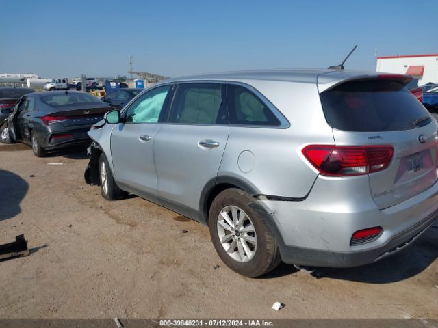 Photo 2 VIN: 5XYPG4A50KG560559 - KIA SORENTO 