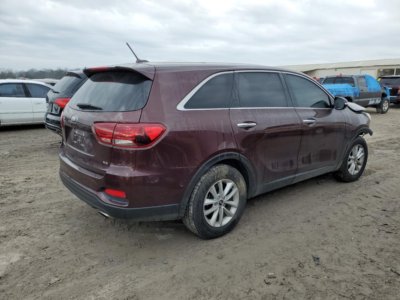 Photo 2 VIN: 5XYPG4A52KG471608 - KIA SORENTO 