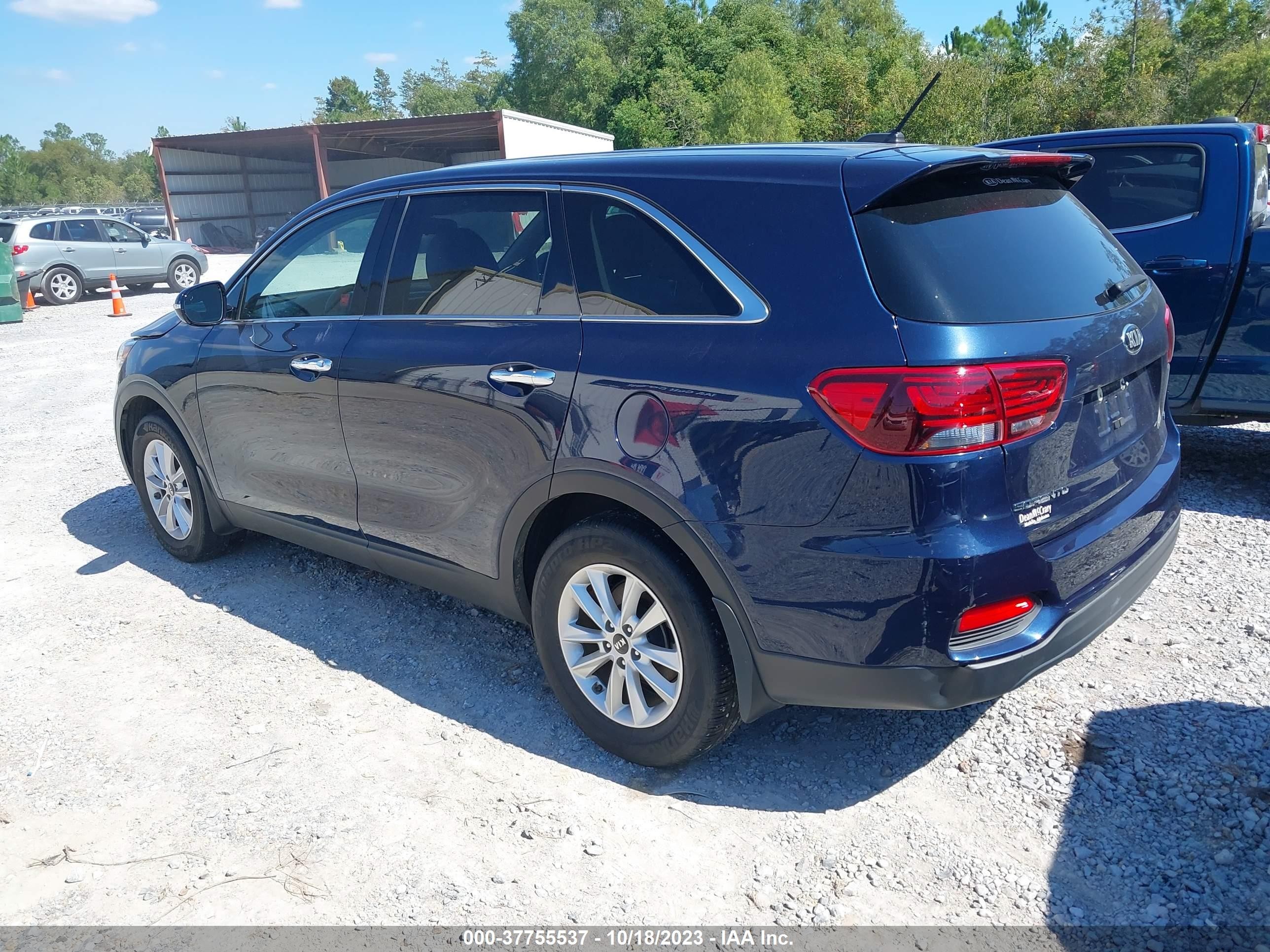 Photo 2 VIN: 5XYPG4A52KG495567 - KIA SORENTO 