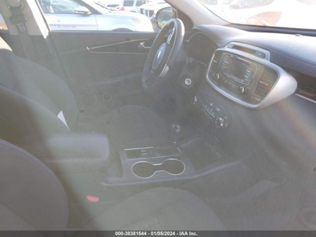 Photo 4 VIN: 5XYPG4A53HG319989 - KIA SORENTO 