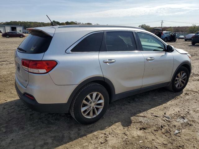 Photo 2 VIN: 5XYPG4A54GG122019 - KIA SORENTO LX 