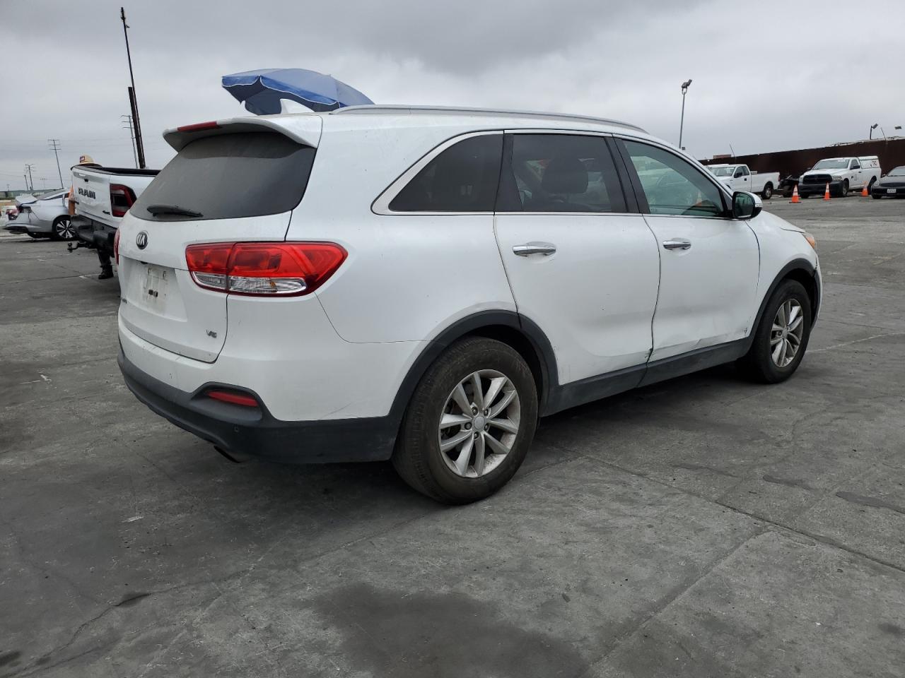 Photo 2 VIN: 5XYPG4A54JG383867 - KIA SORENTO 