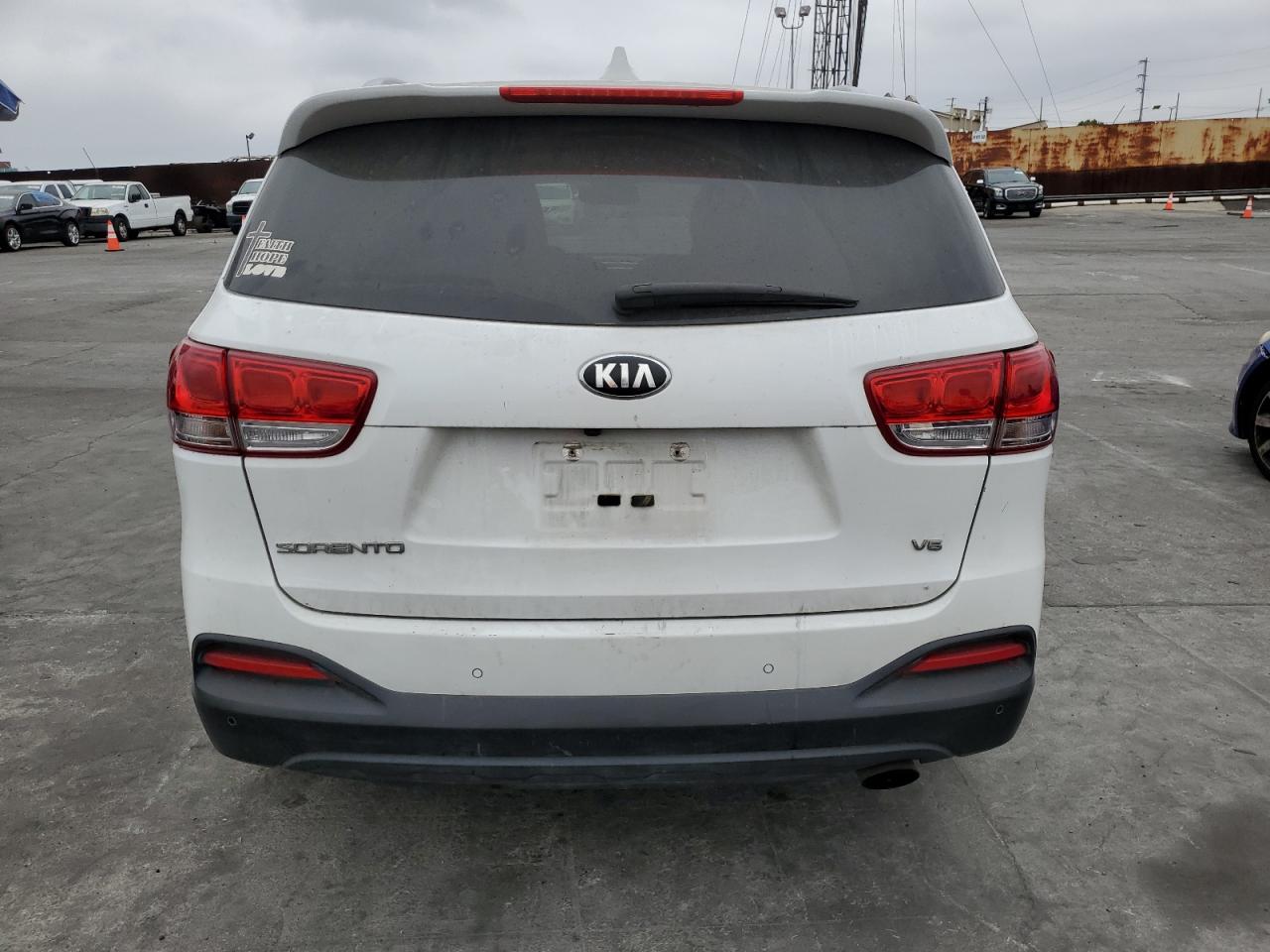 Photo 5 VIN: 5XYPG4A54JG383867 - KIA SORENTO 