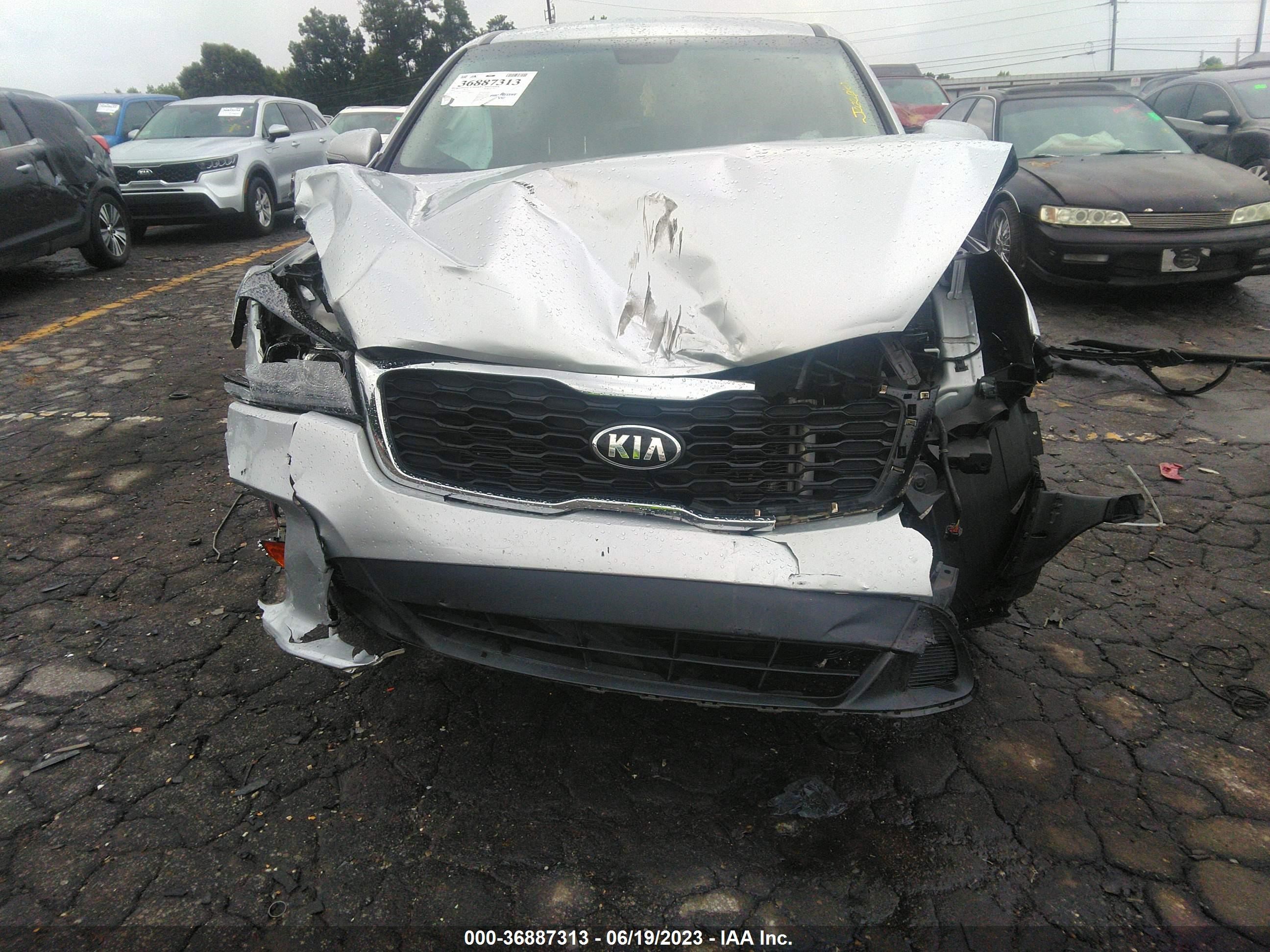 Photo 11 VIN: 5XYPG4A55KG491299 - KIA SORENTO 