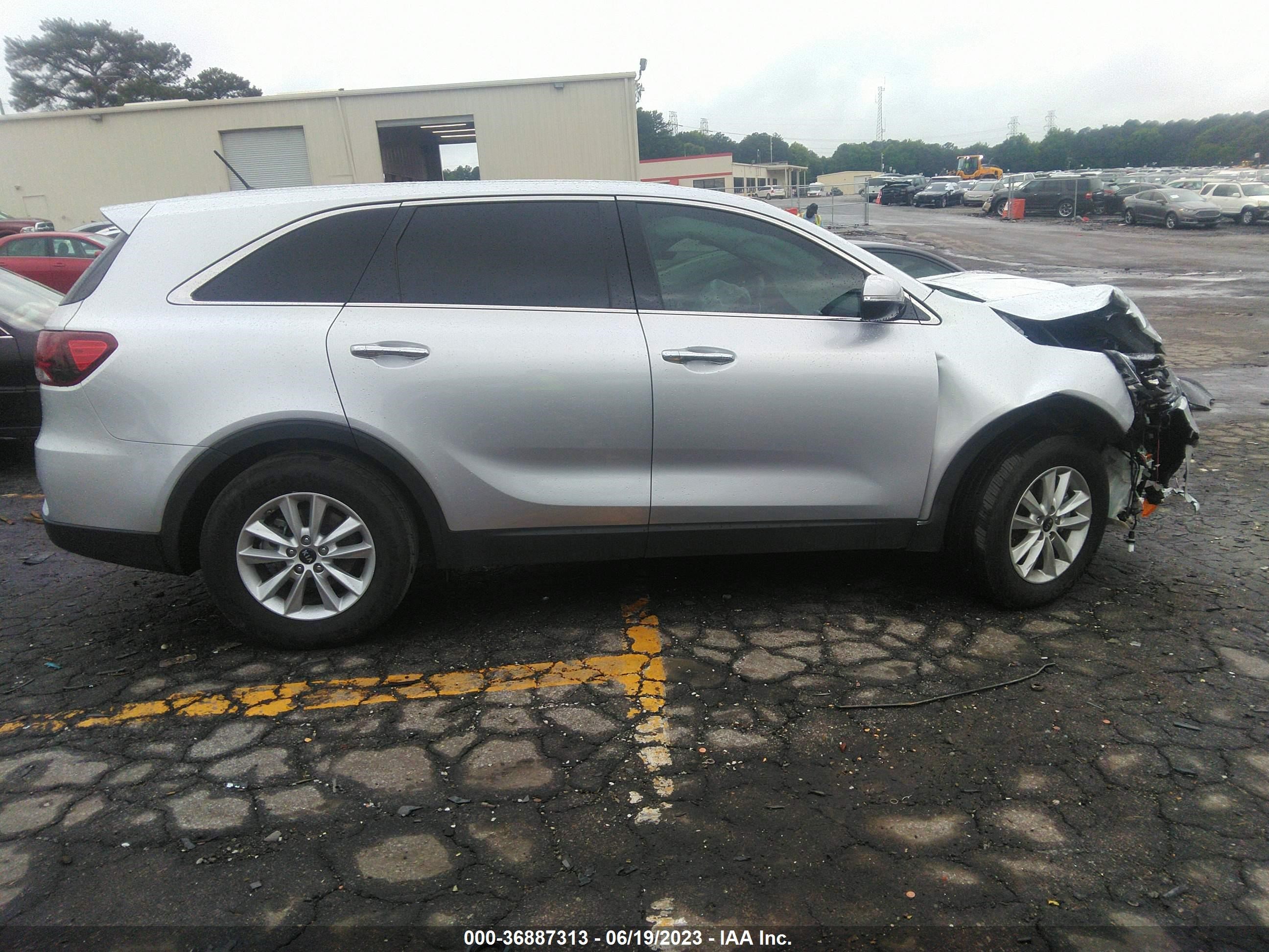 Photo 12 VIN: 5XYPG4A55KG491299 - KIA SORENTO 