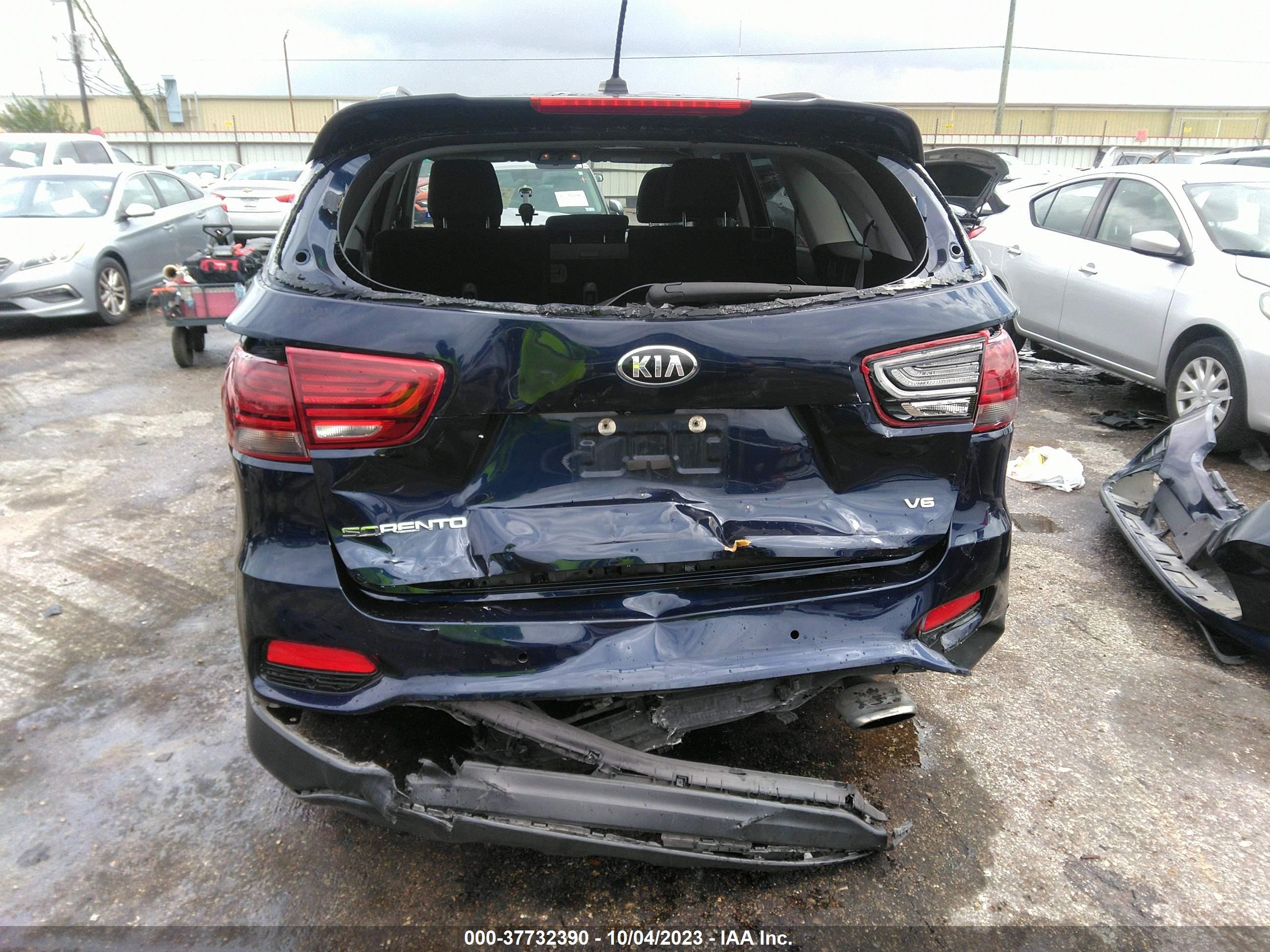 Photo 11 VIN: 5XYPG4A55KG603910 - KIA SORENTO 