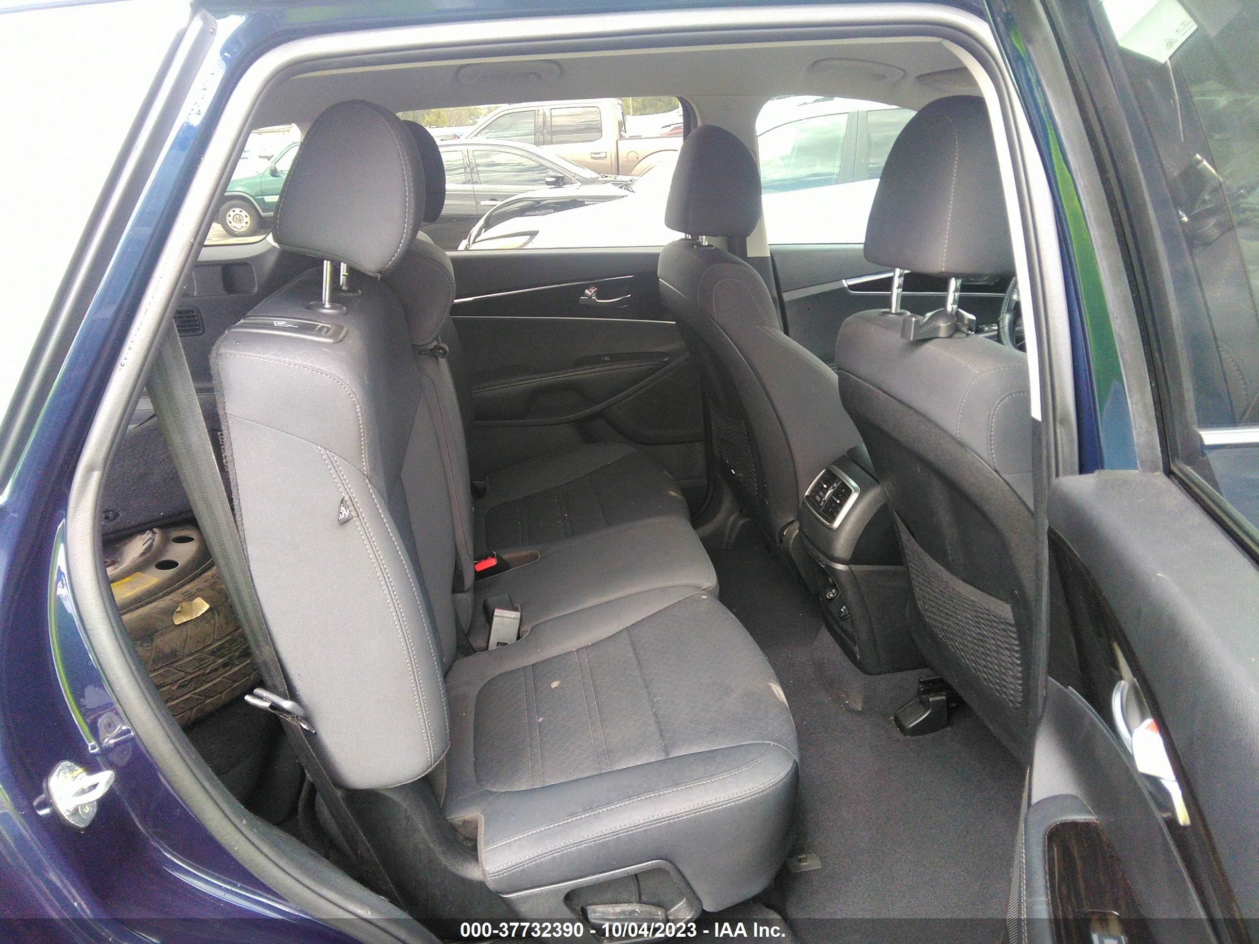 Photo 7 VIN: 5XYPG4A55KG603910 - KIA SORENTO 