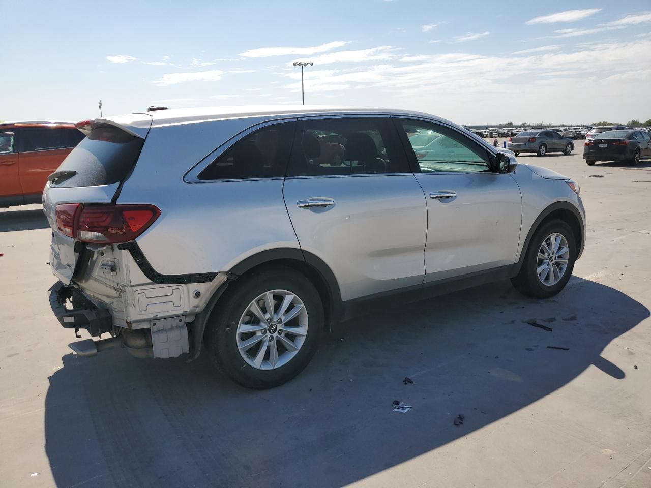 Photo 2 VIN: 5XYPG4A55LG680827 - KIA SORENTO 