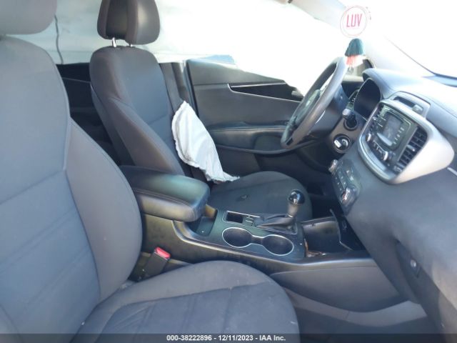 Photo 4 VIN: 5XYPG4A56GG009463 - KIA SORENTO 