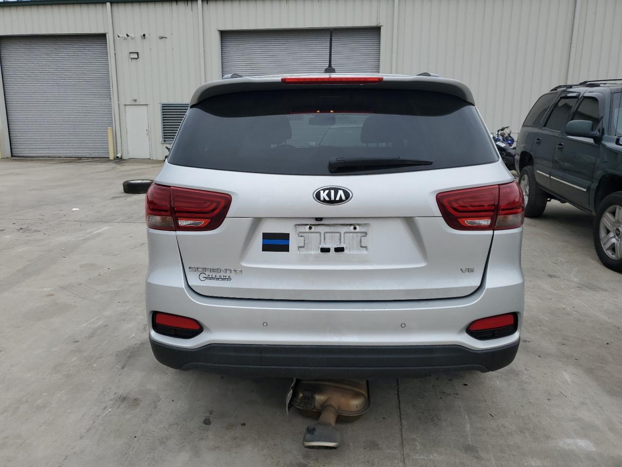 Photo 5 VIN: 5XYPG4A56KG598104 - KIA SORENTO 