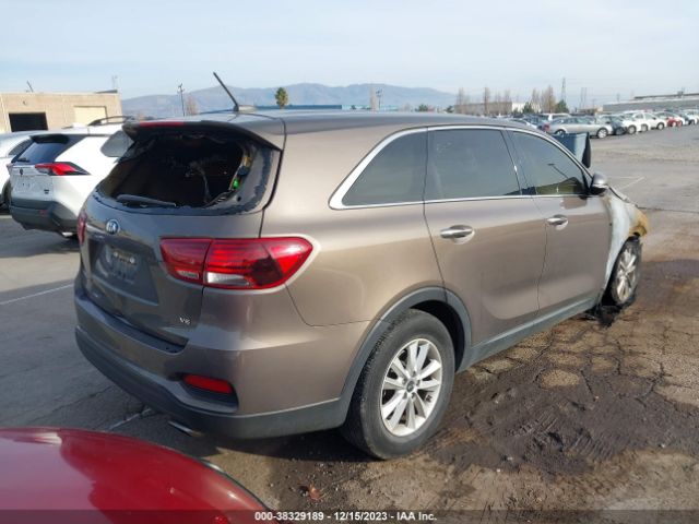 Photo 3 VIN: 5XYPG4A59KG570667 - KIA SORENTO 