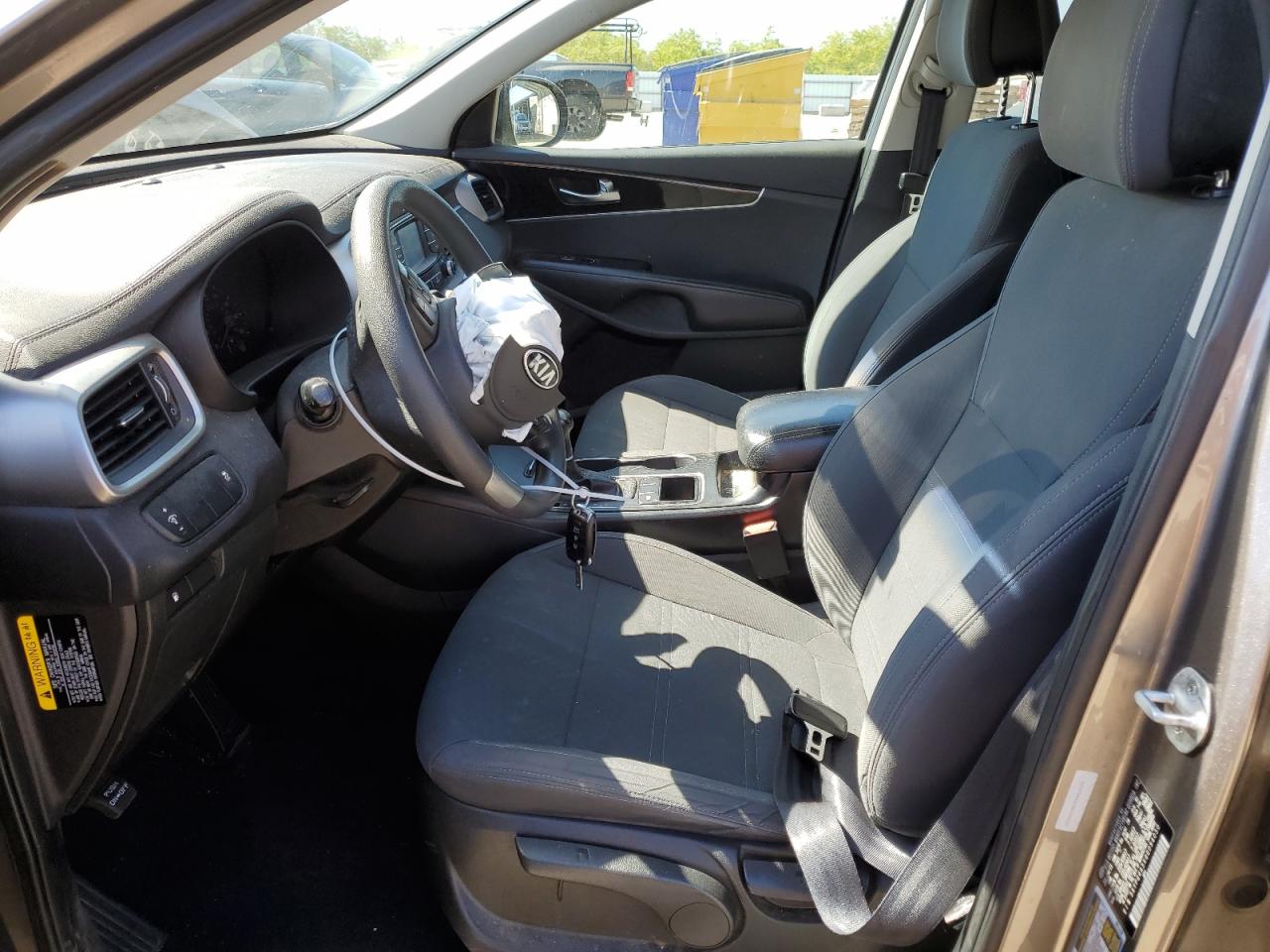 Photo 6 VIN: 5XYPG4A5XGG094050 - KIA SORENTO 