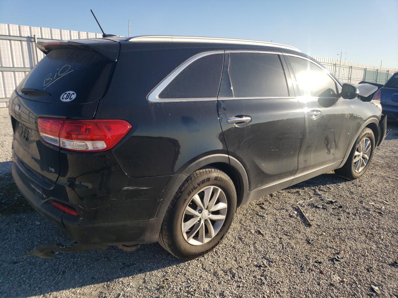 Photo 2 VIN: 5XYPG4A5XHG305717 - KIA SORENTO 