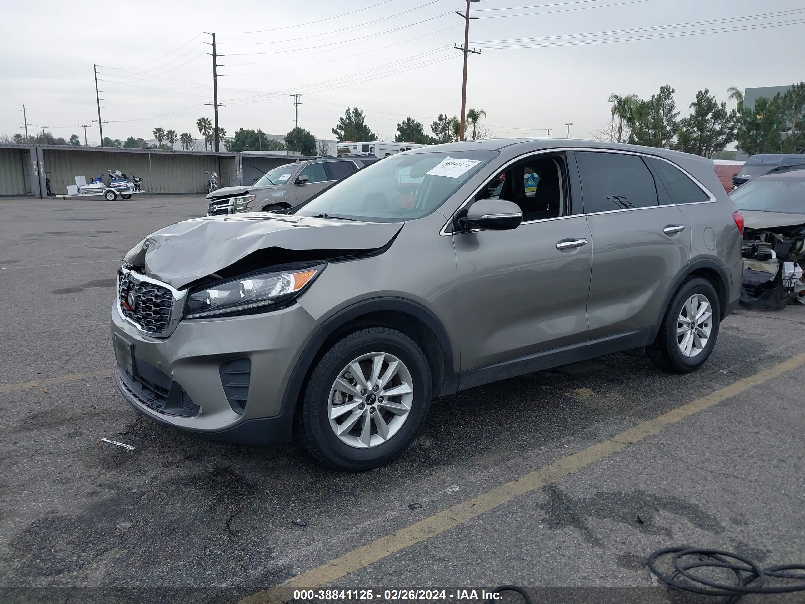 Photo 1 VIN: 5XYPG4A5XKG489015 - KIA SORENTO 