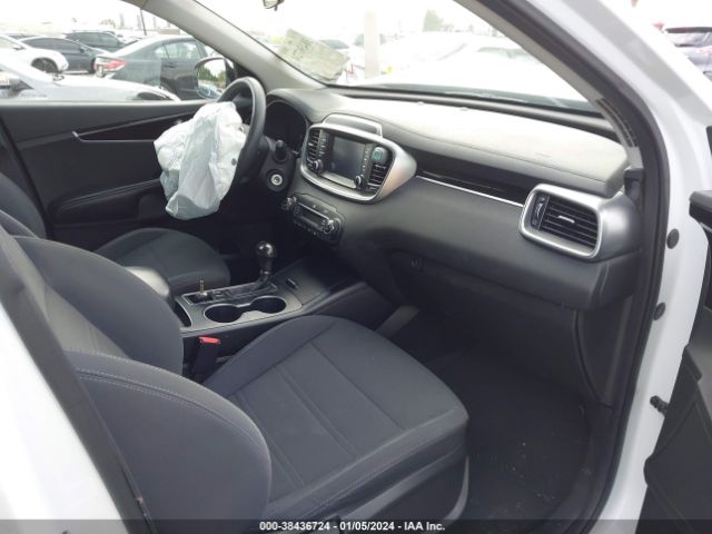 Photo 4 VIN: 5XYPG4A5XKG491119 - KIA SORENTO 