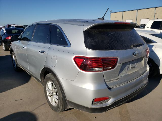 Photo 2 VIN: 5XYPG4A5XKG493856 - KIA SORENTO LX 