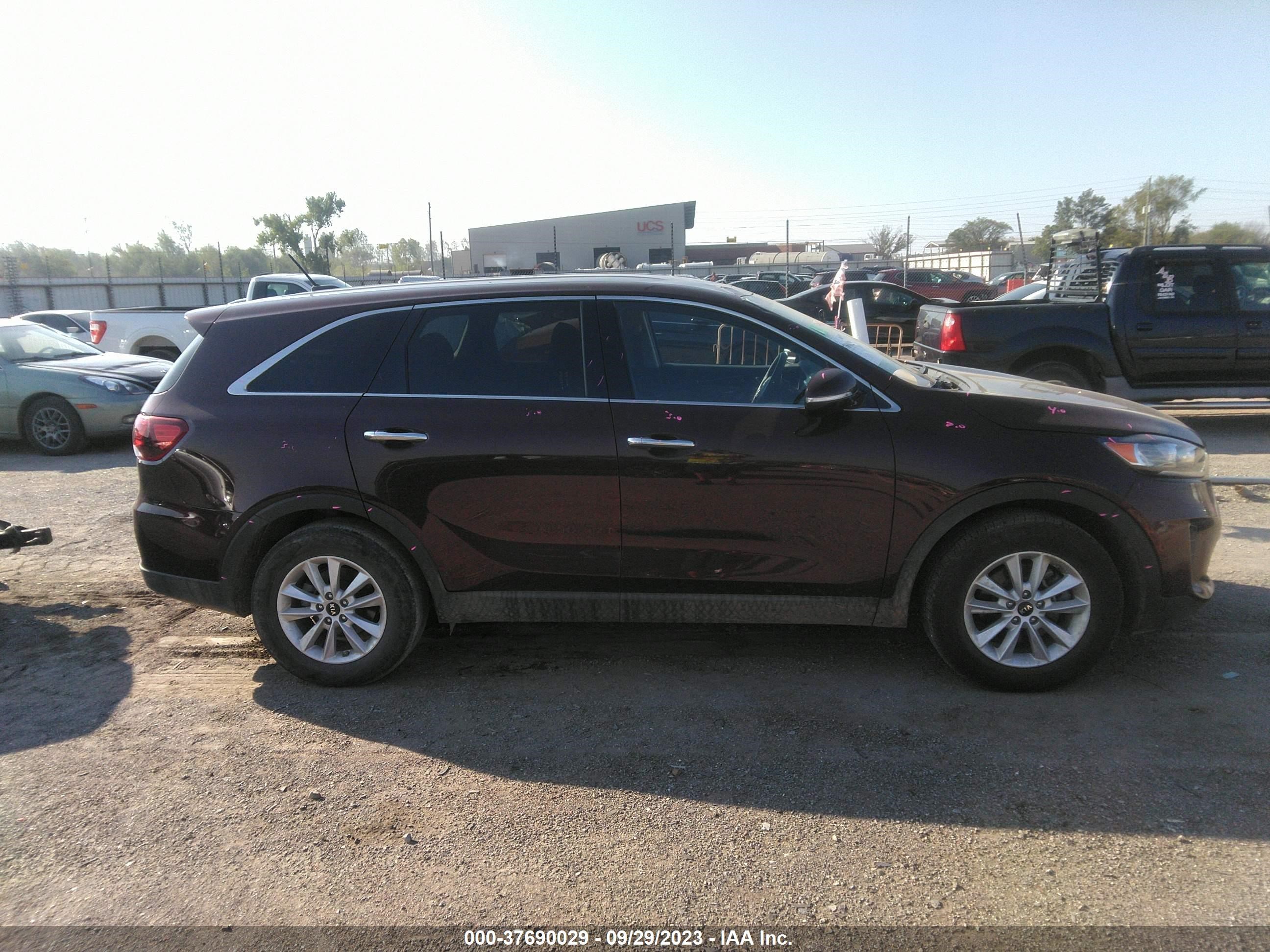 Photo 12 VIN: 5XYPG4A5XLG630635 - KIA SORENTO 