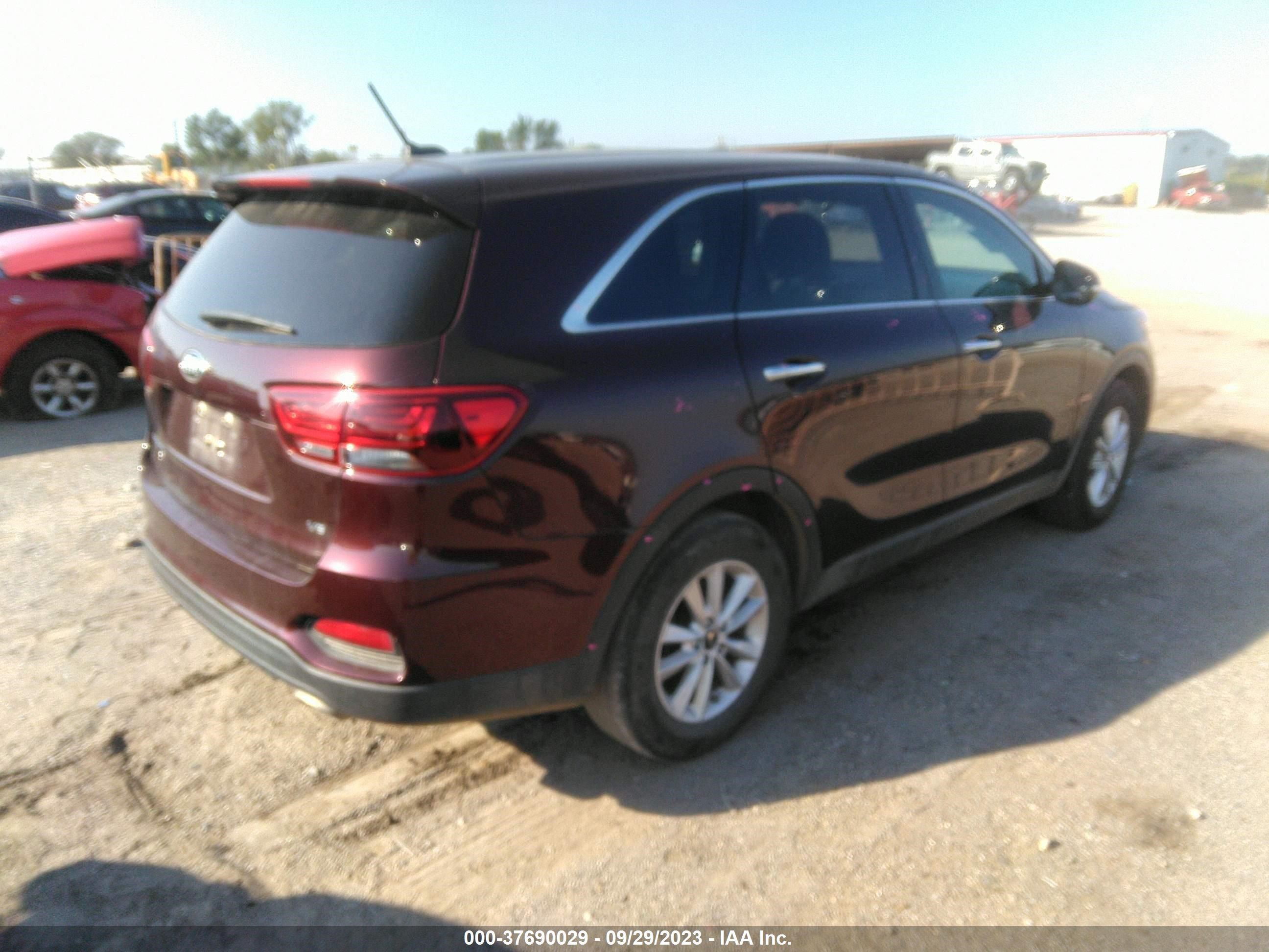 Photo 3 VIN: 5XYPG4A5XLG630635 - KIA SORENTO 