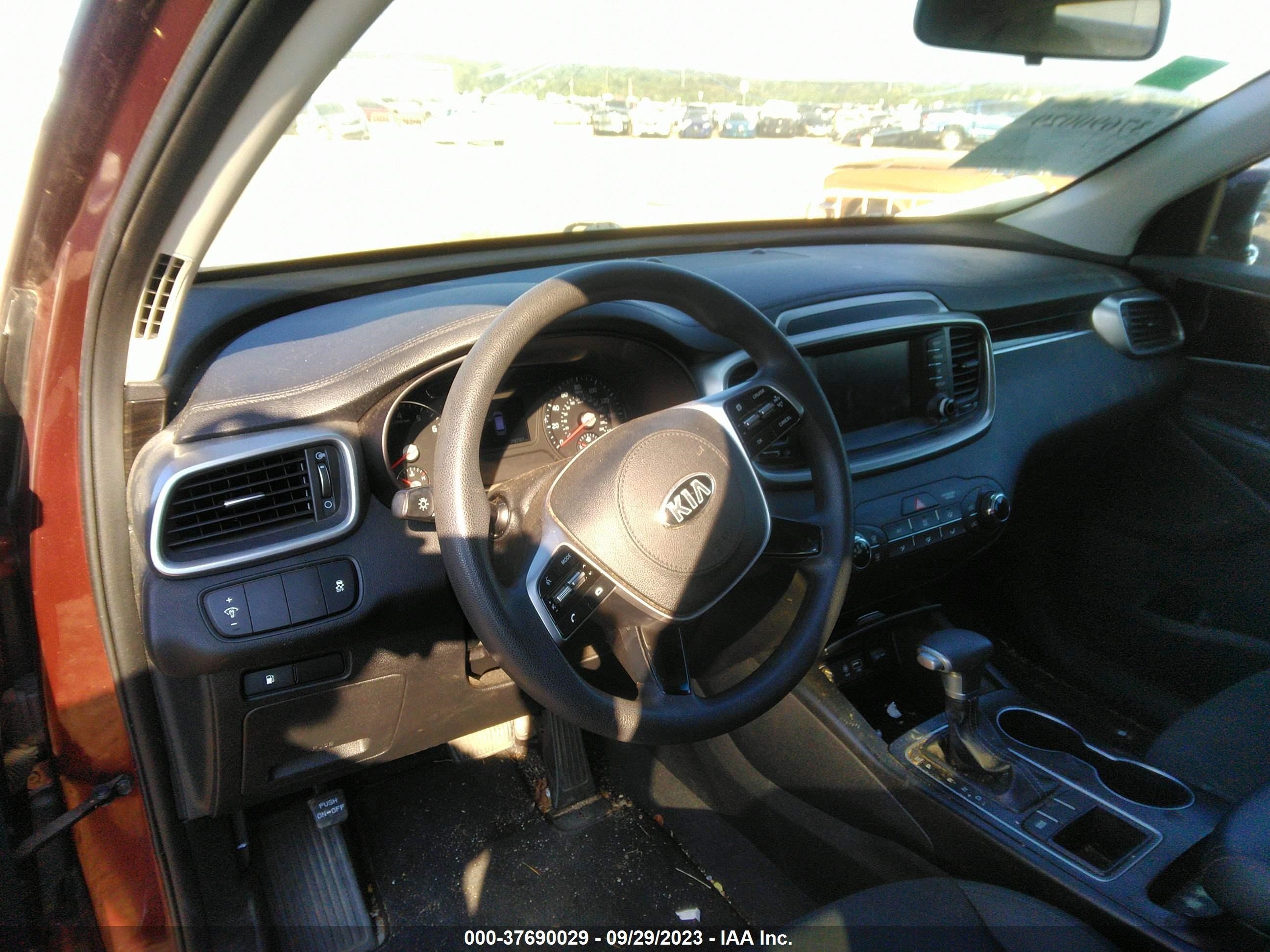 Photo 4 VIN: 5XYPG4A5XLG630635 - KIA SORENTO 