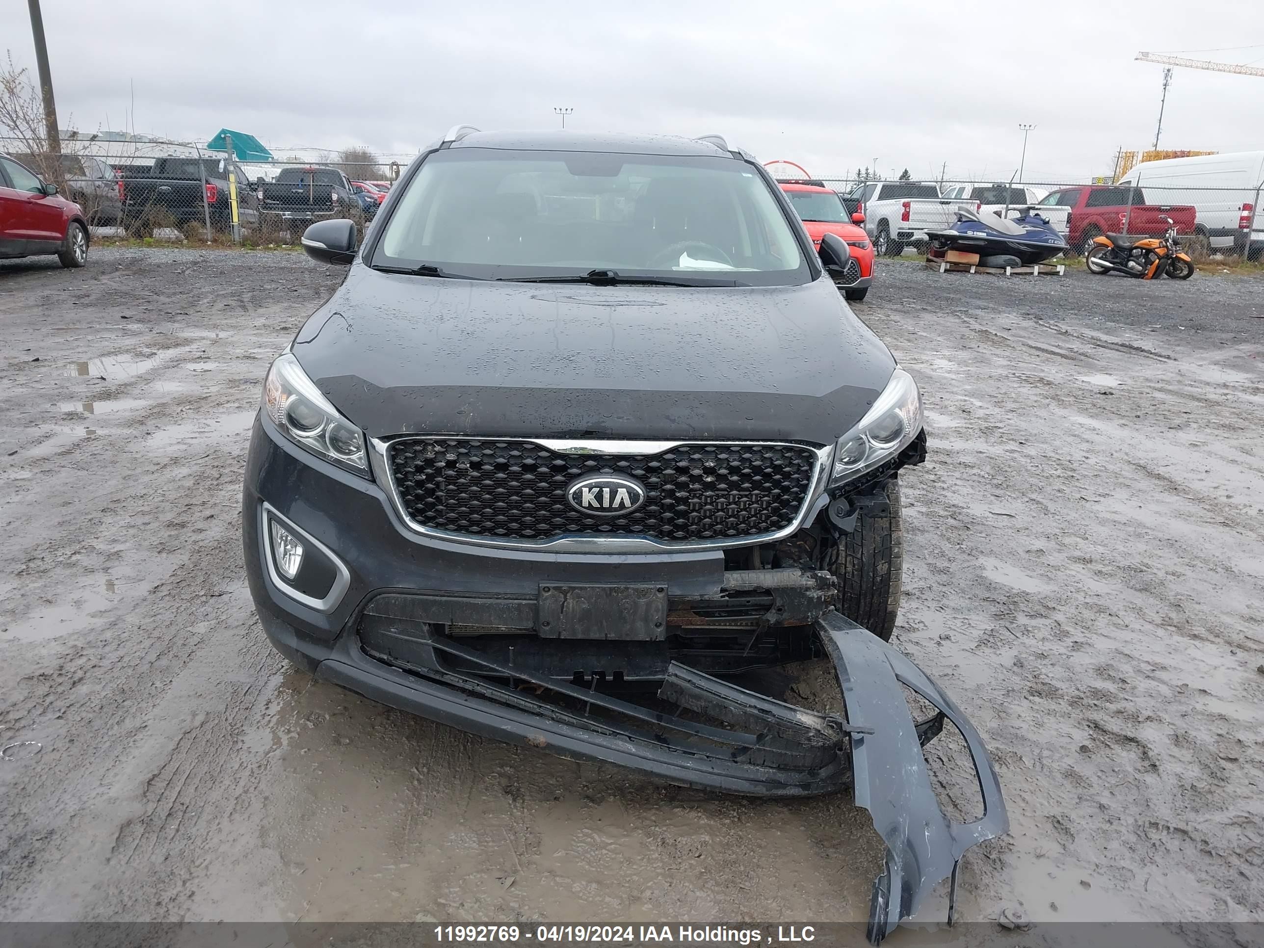 Photo 10 VIN: 5XYPGDA10JG366402 - KIA SORENTO 