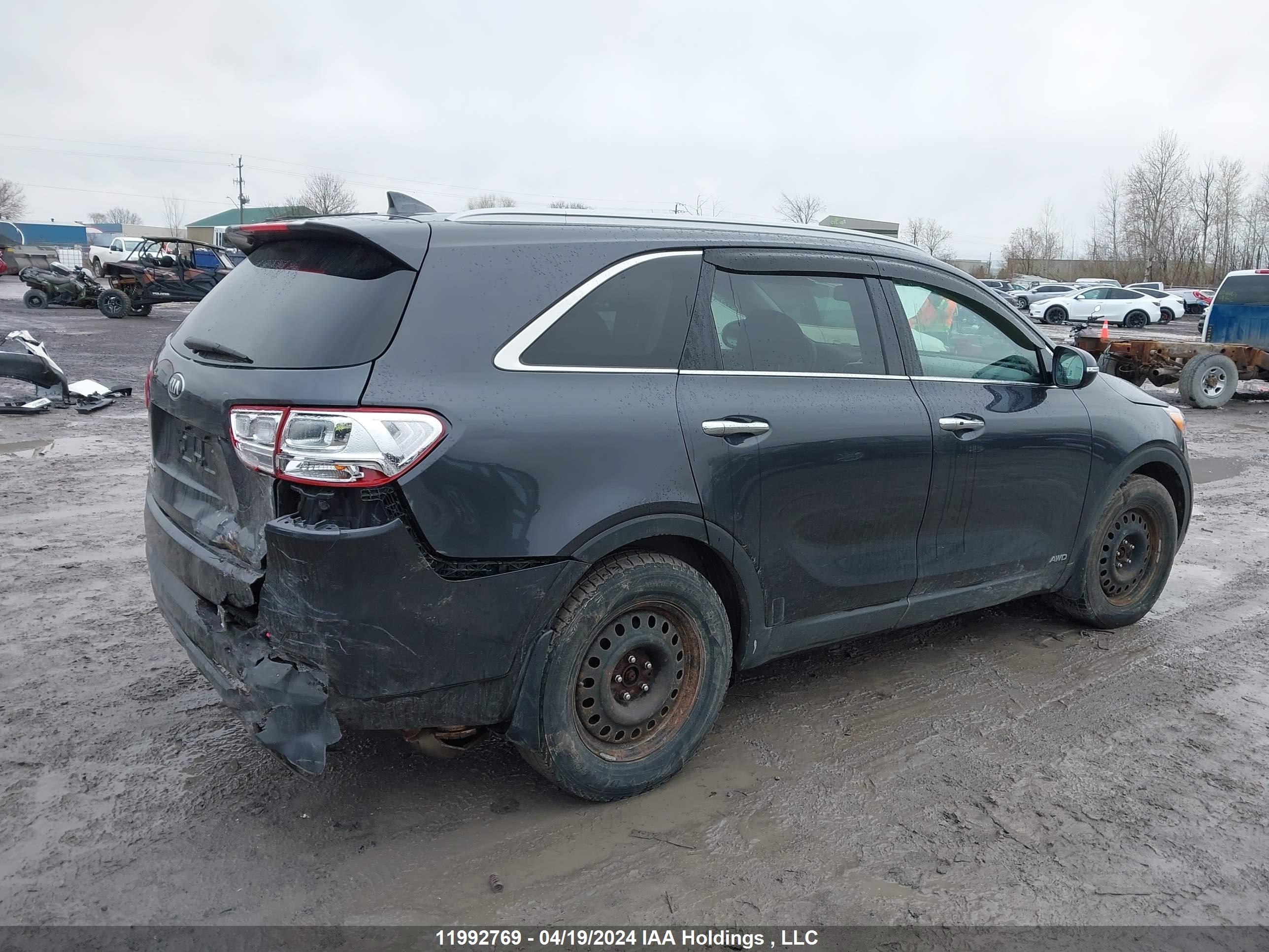 Photo 3 VIN: 5XYPGDA10JG366402 - KIA SORENTO 