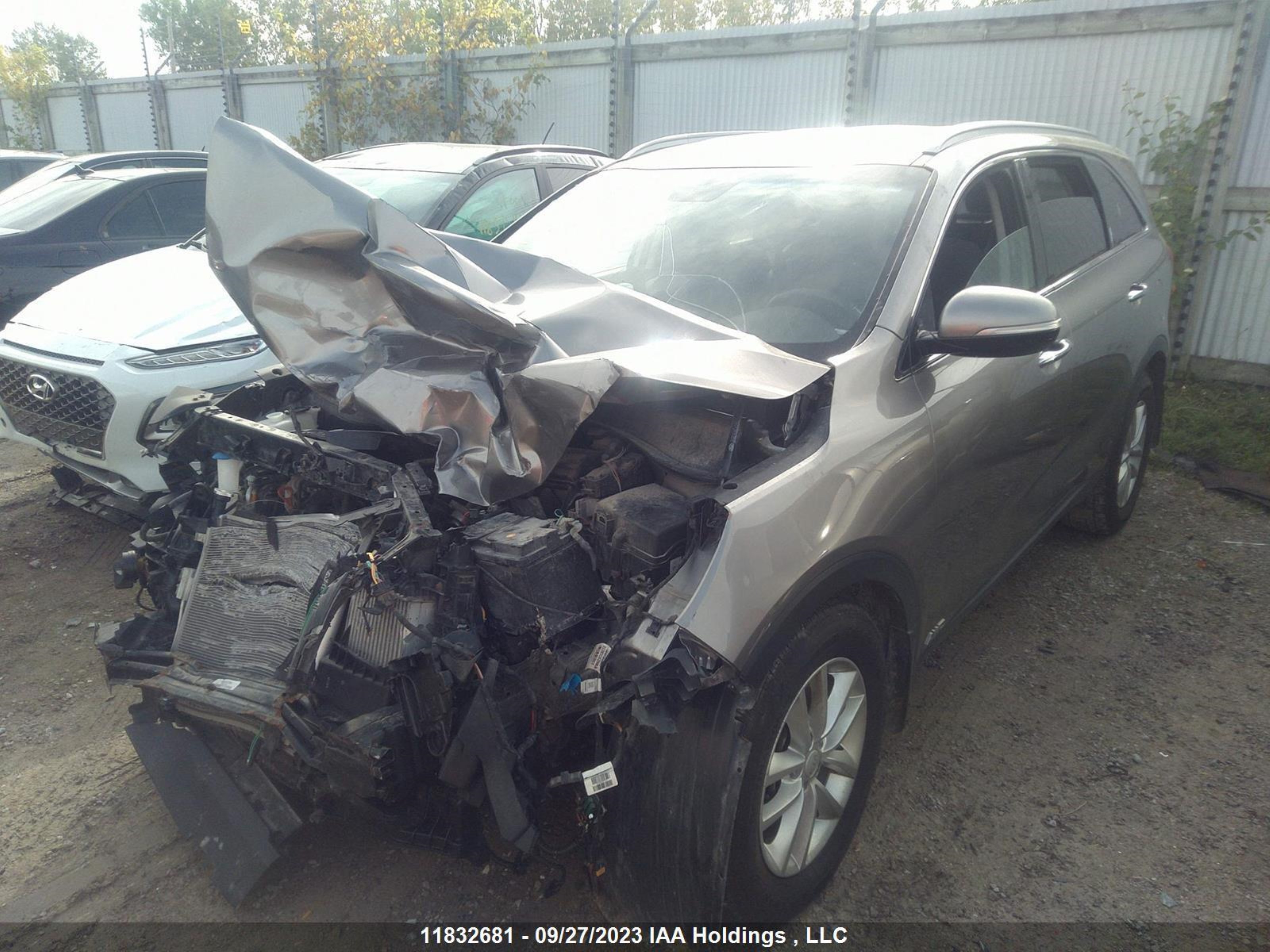 Photo 1 VIN: 5XYPGDA17JG366090 - KIA SORENTO 