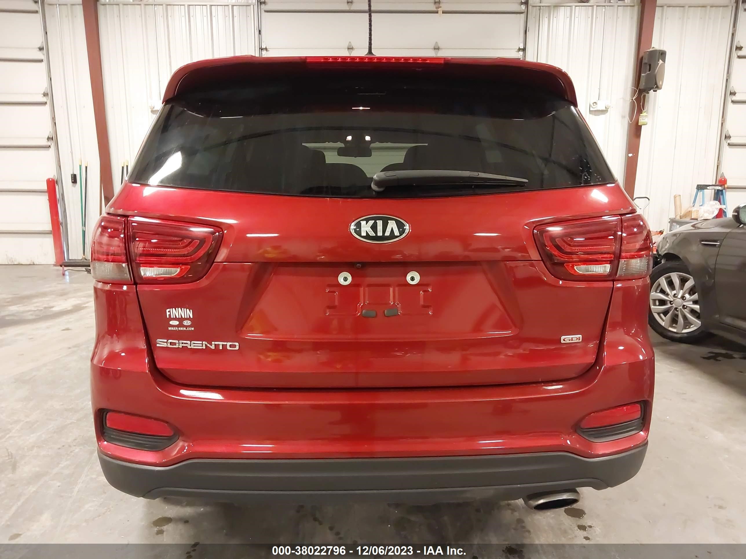 Photo 16 VIN: 5XYPGDA30KG467782 - KIA SORENTO 