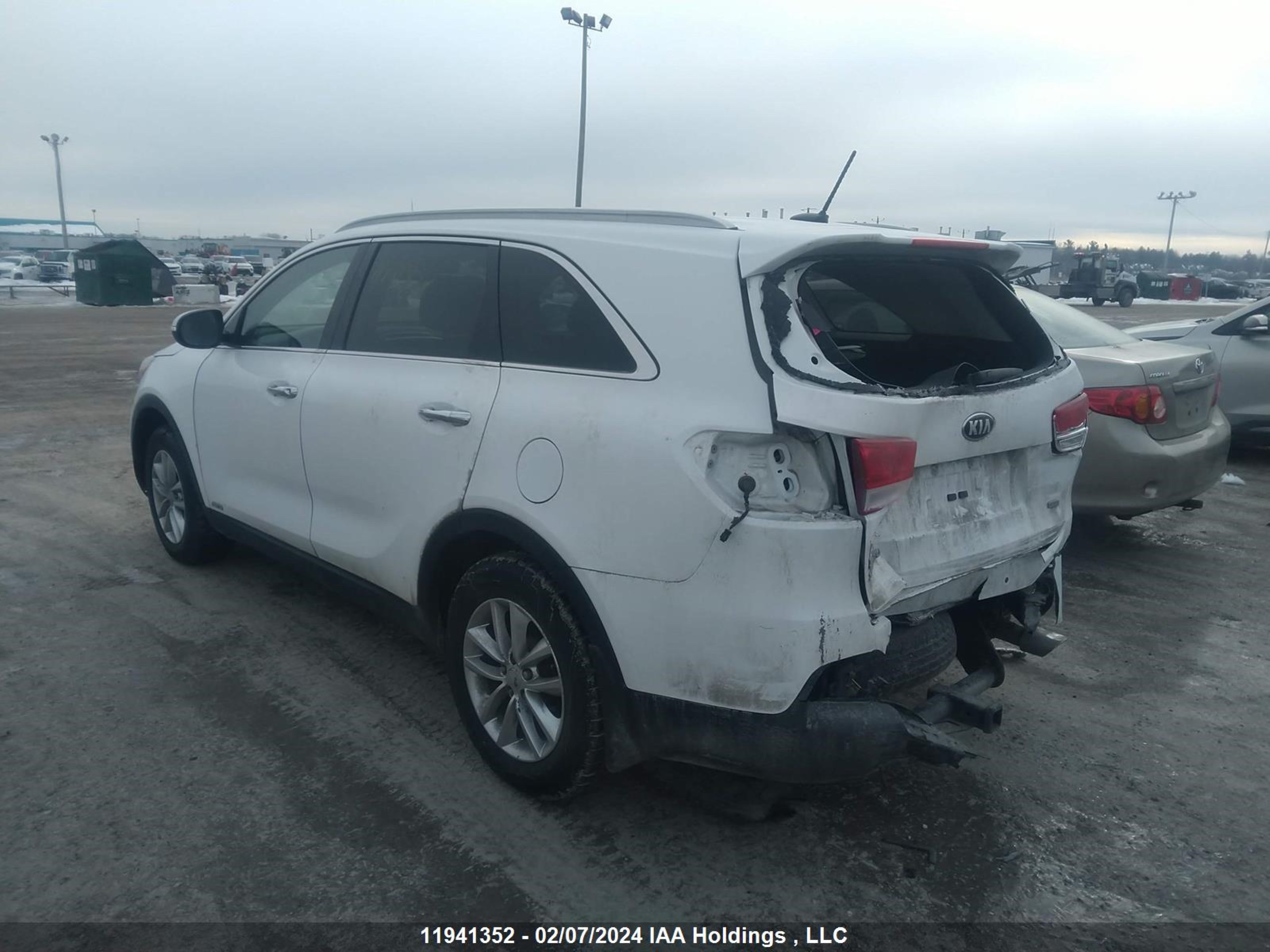 Photo 2 VIN: 5XYPGDA32GG067262 - KIA SORENTO 