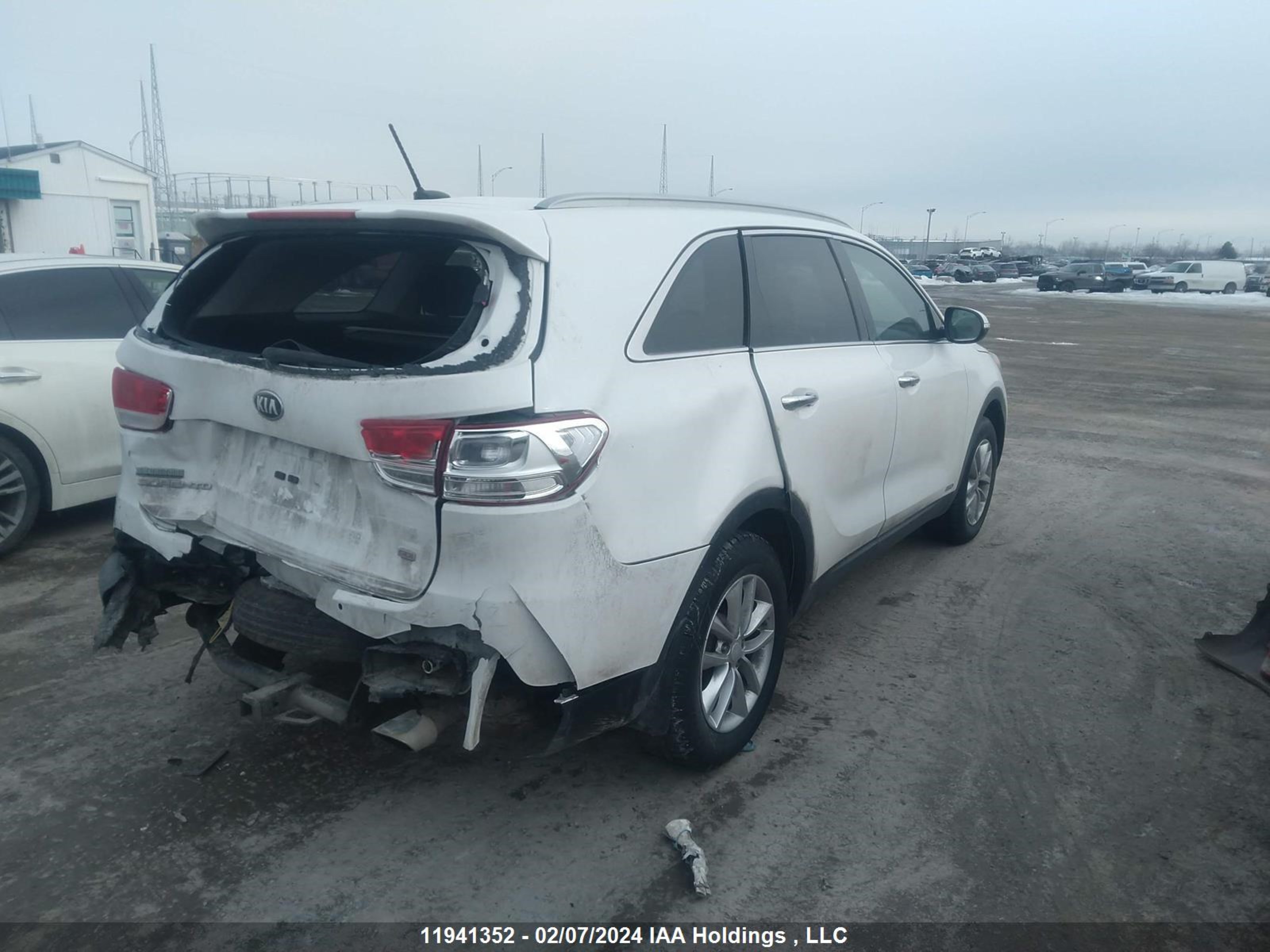 Photo 3 VIN: 5XYPGDA32GG067262 - KIA SORENTO 